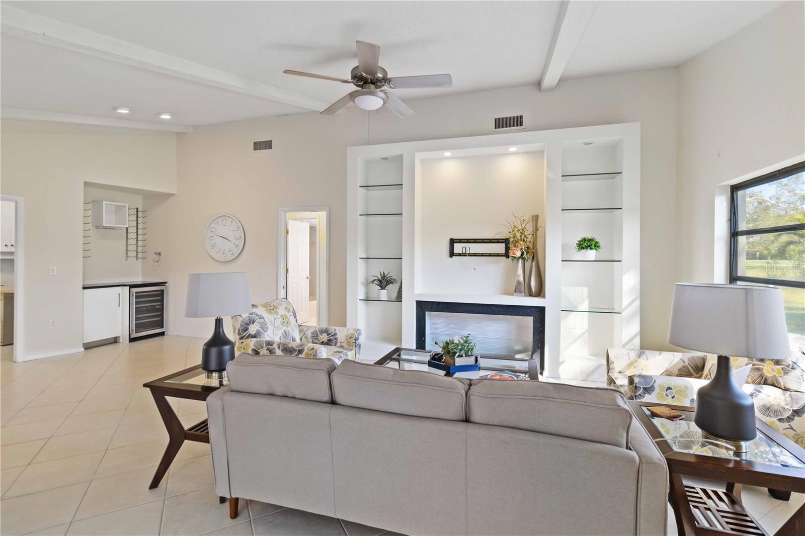 3876 TORREY PINES BLVD