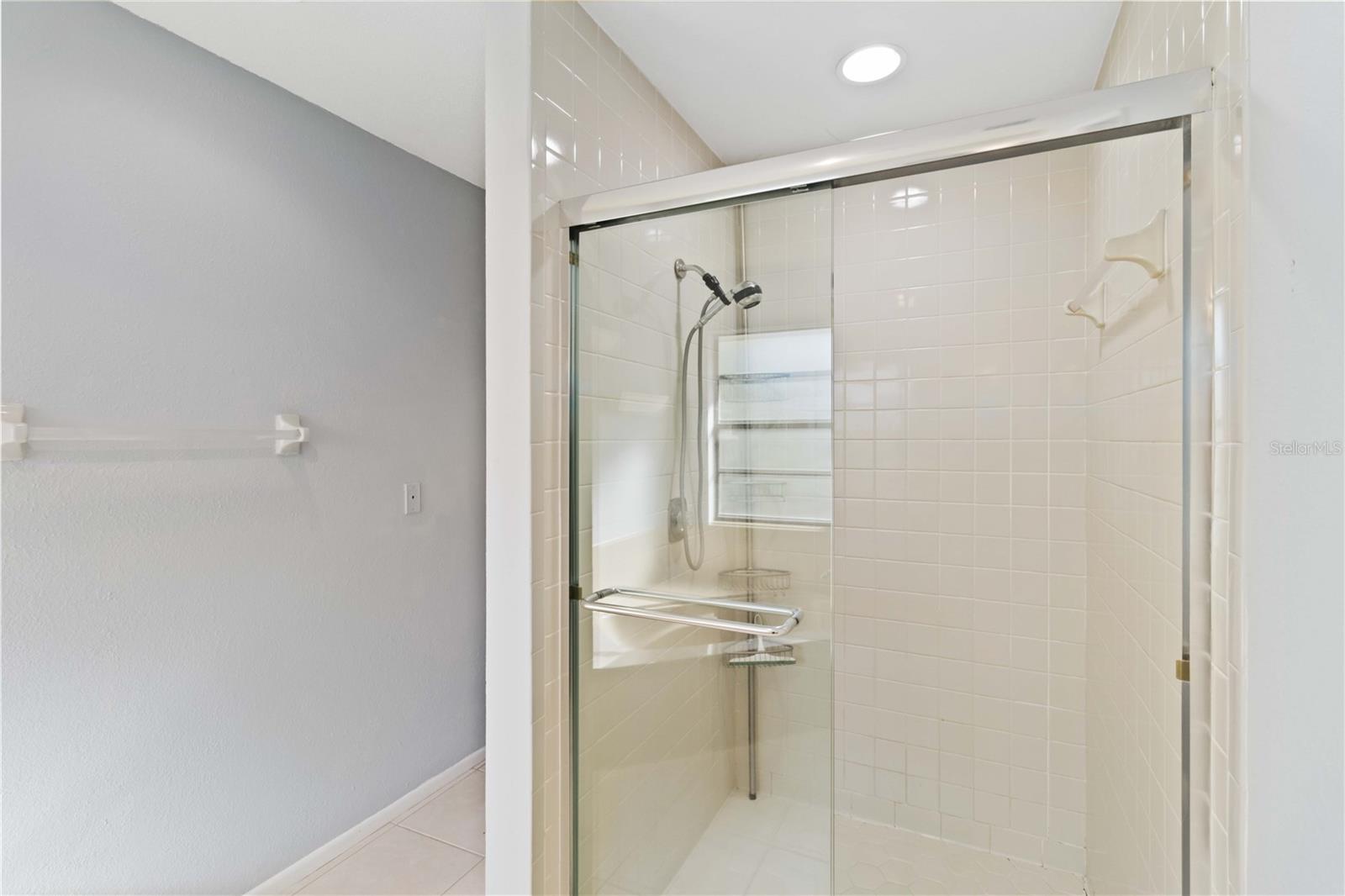 3876 TORREY PINES BLVD