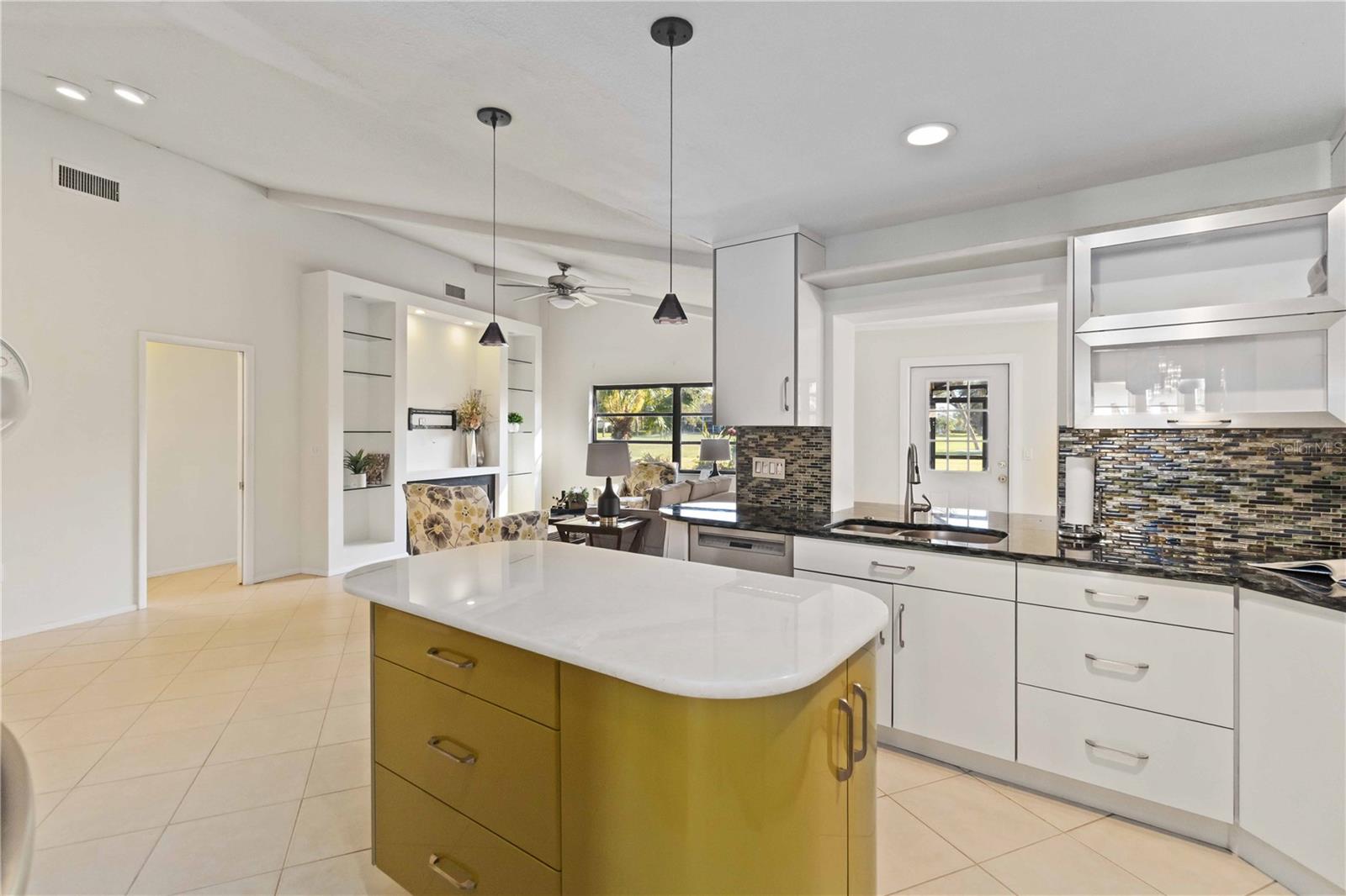 3876 TORREY PINES BLVD