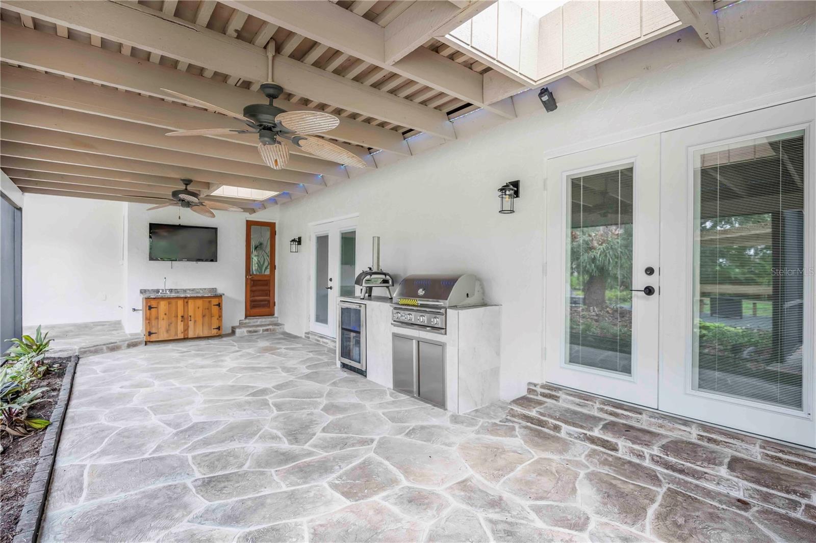 4916 HIDDEN OAKS TRL