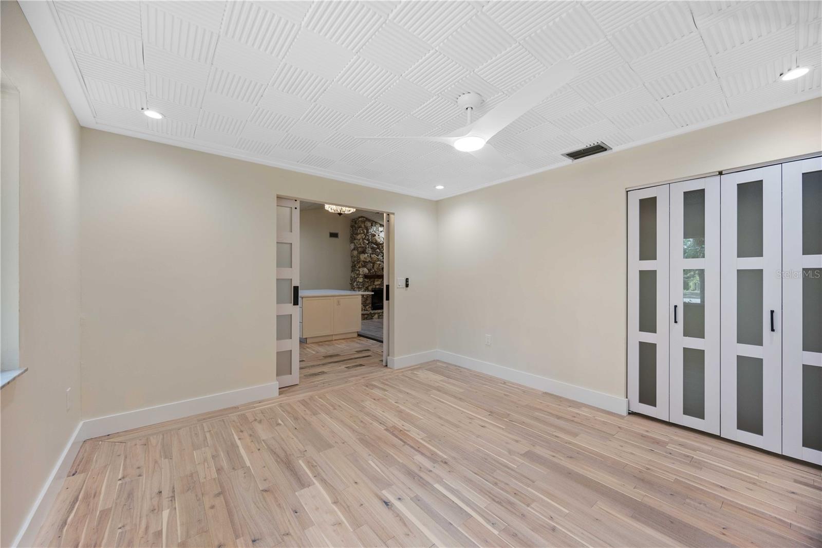4916 HIDDEN OAKS TRL