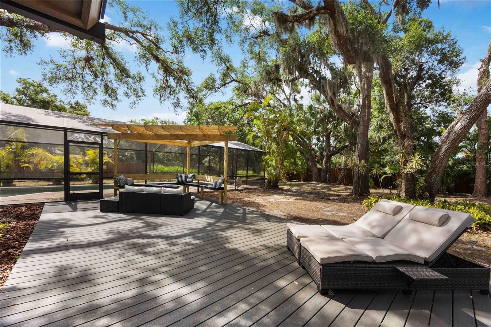 4916 HIDDEN OAKS TRL