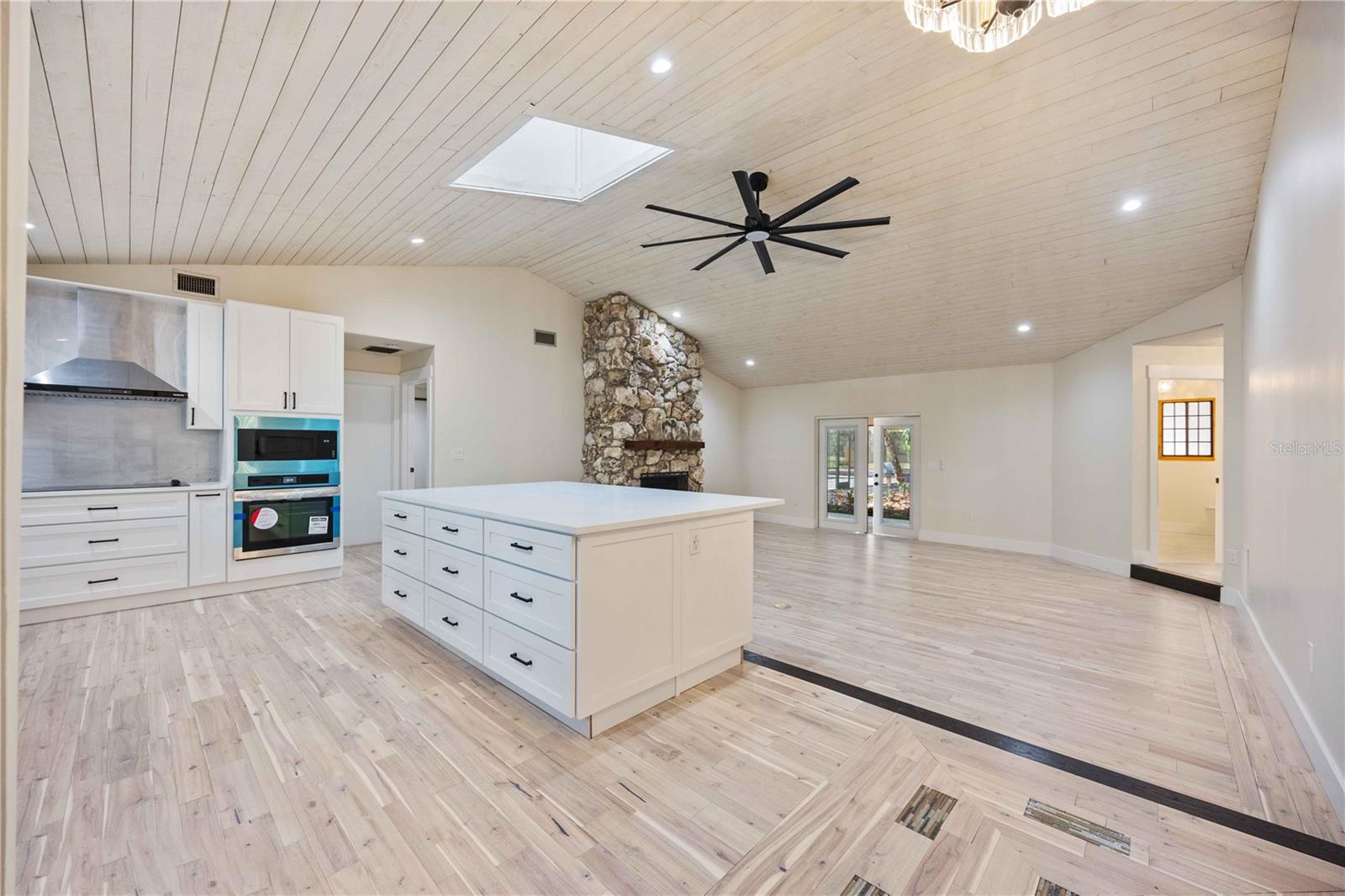 4916 HIDDEN OAKS TRL