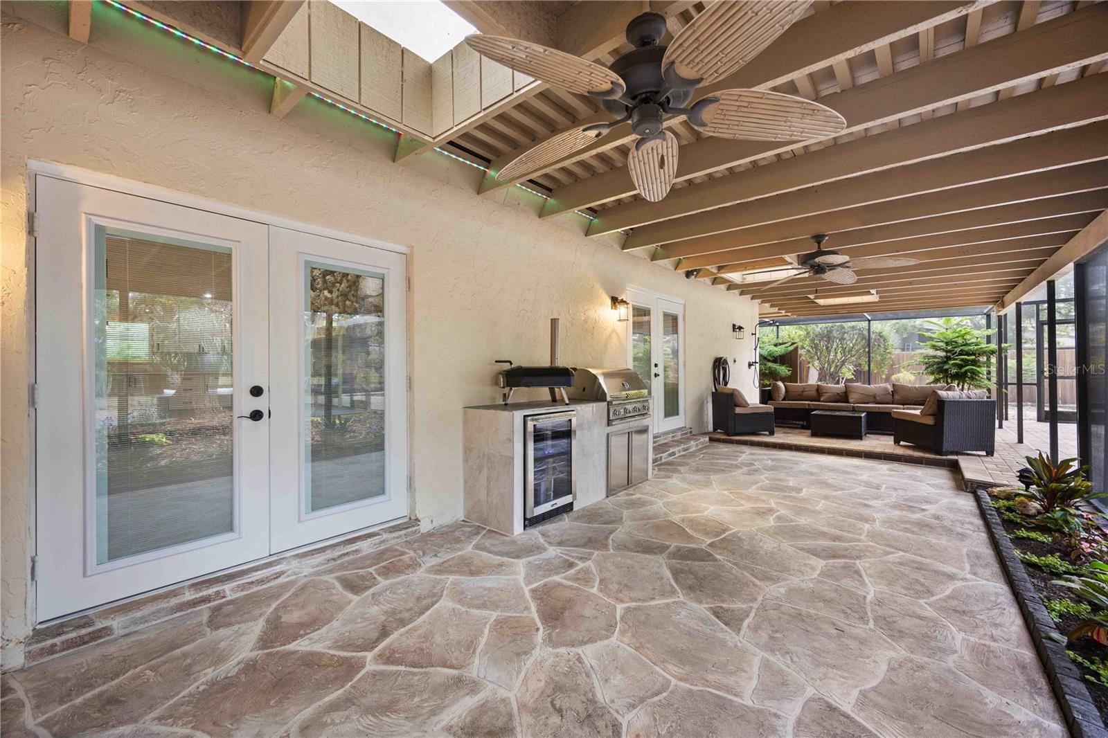 4916 HIDDEN OAKS TRL