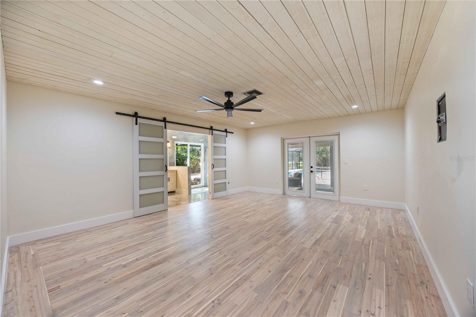 4916 HIDDEN OAKS TRL