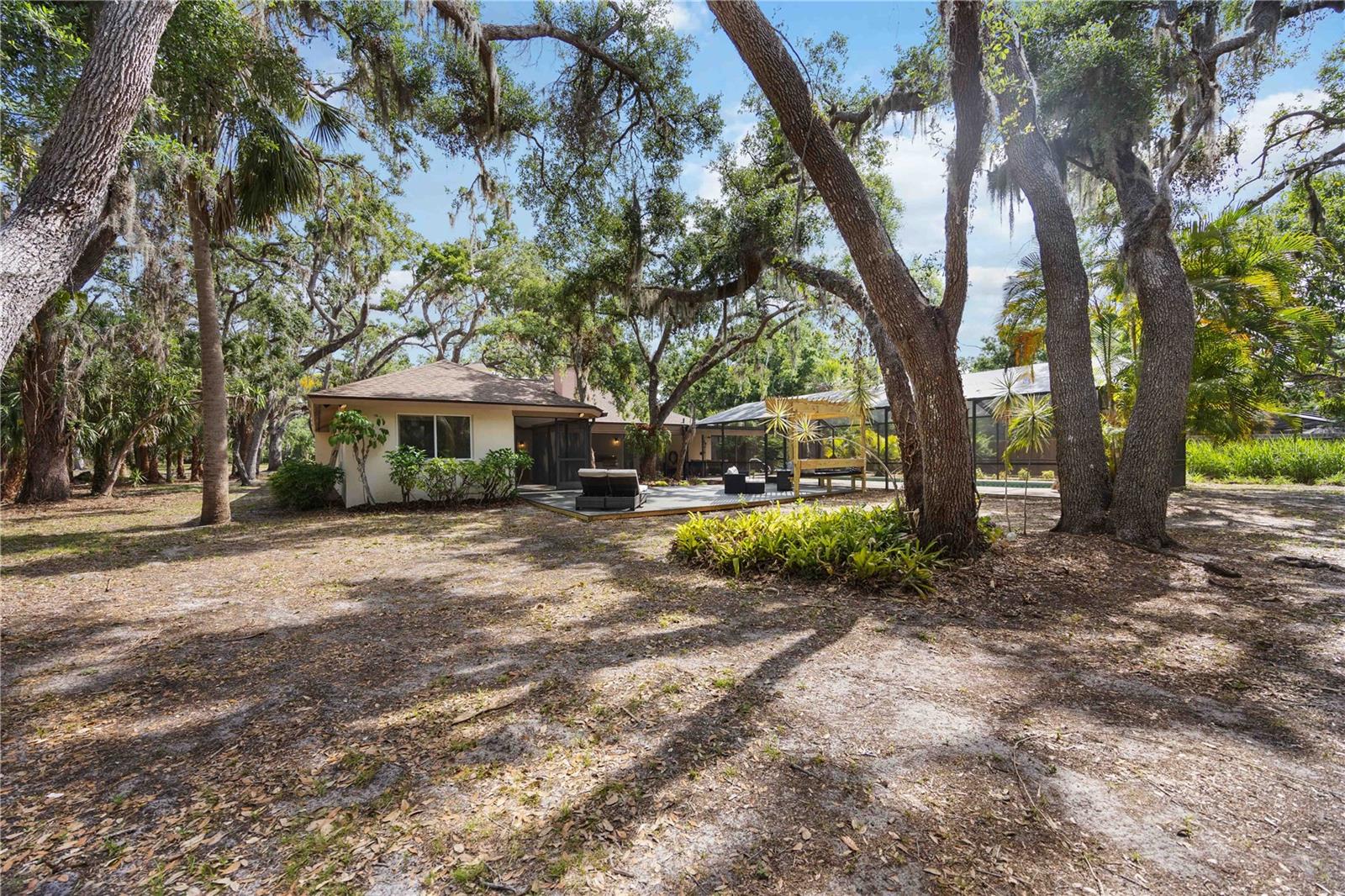 4916 HIDDEN OAKS TRL