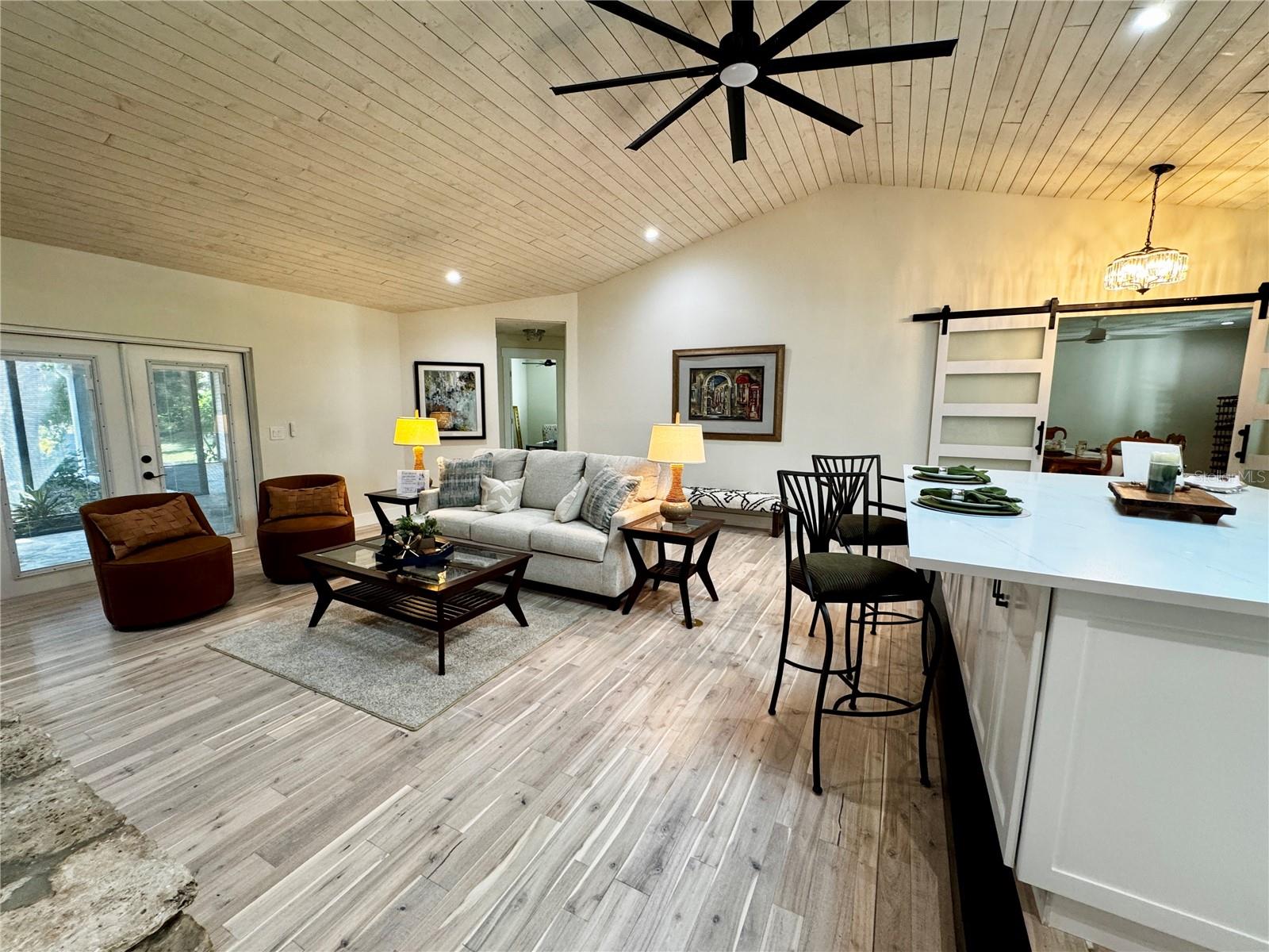 4916 HIDDEN OAKS TRL