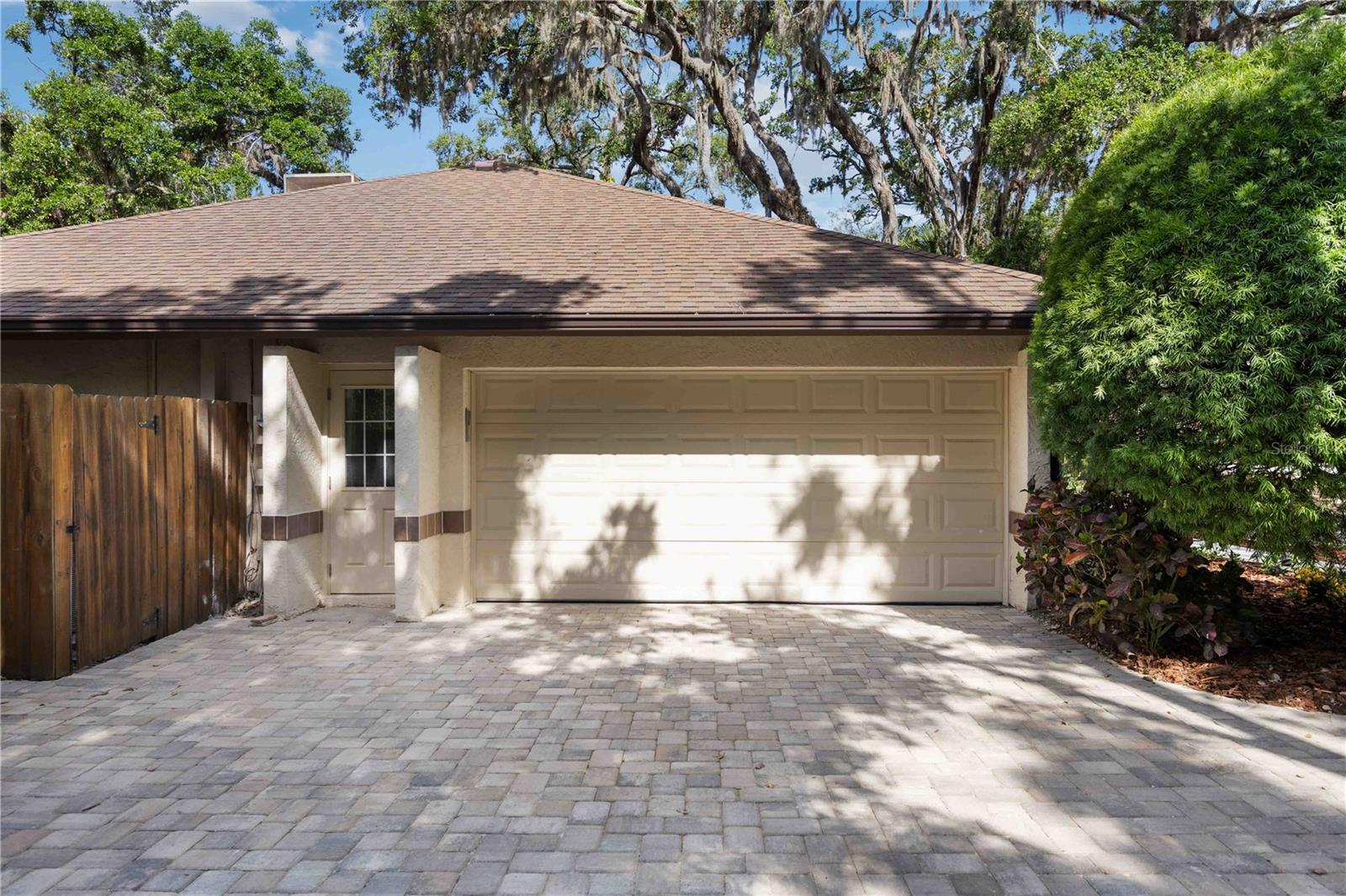 4916 HIDDEN OAKS TRL