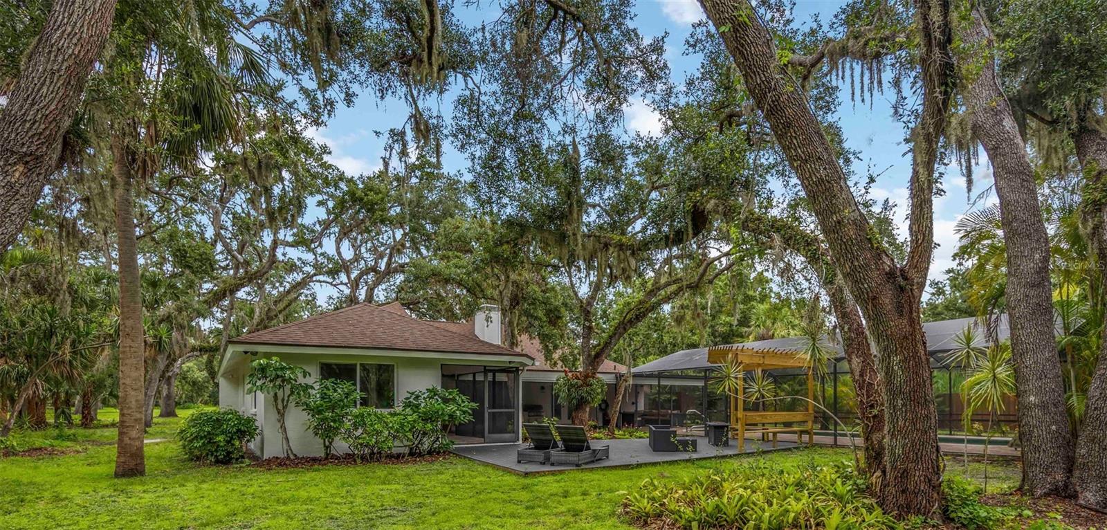 4916 HIDDEN OAKS TRL