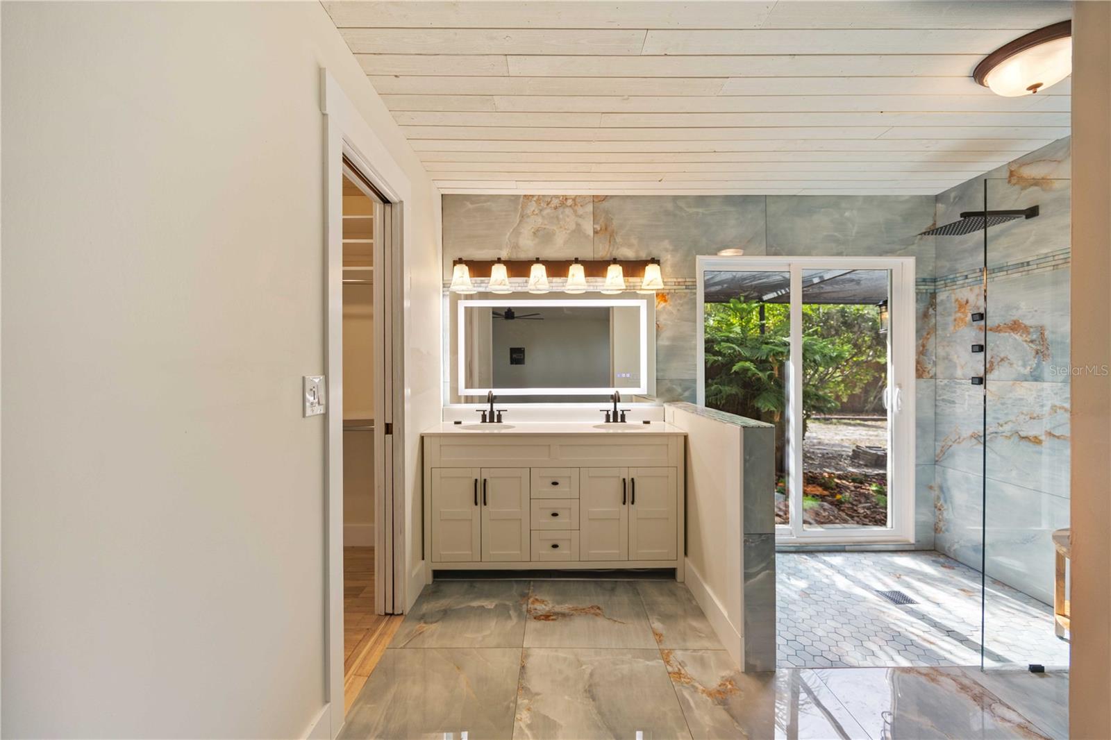 4916 HIDDEN OAKS TRL