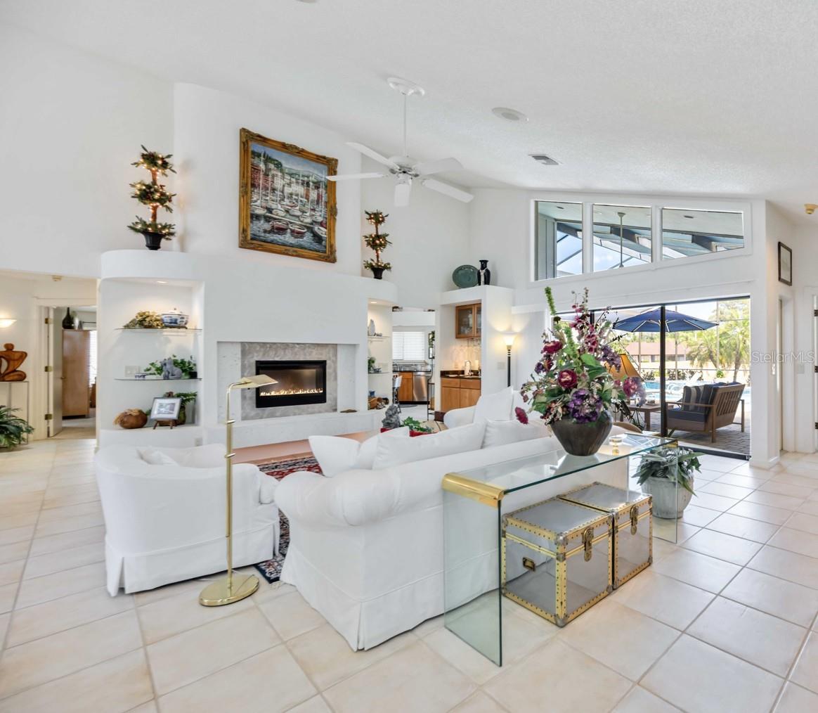8142 MISTY OAKS BLVD