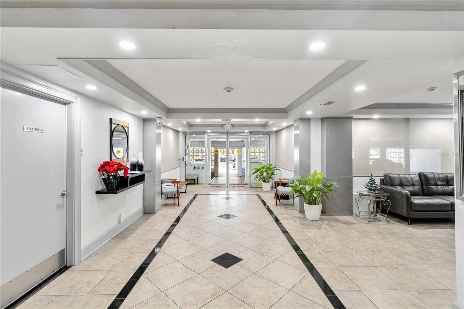 33 S GULFSTREAM AVE #502