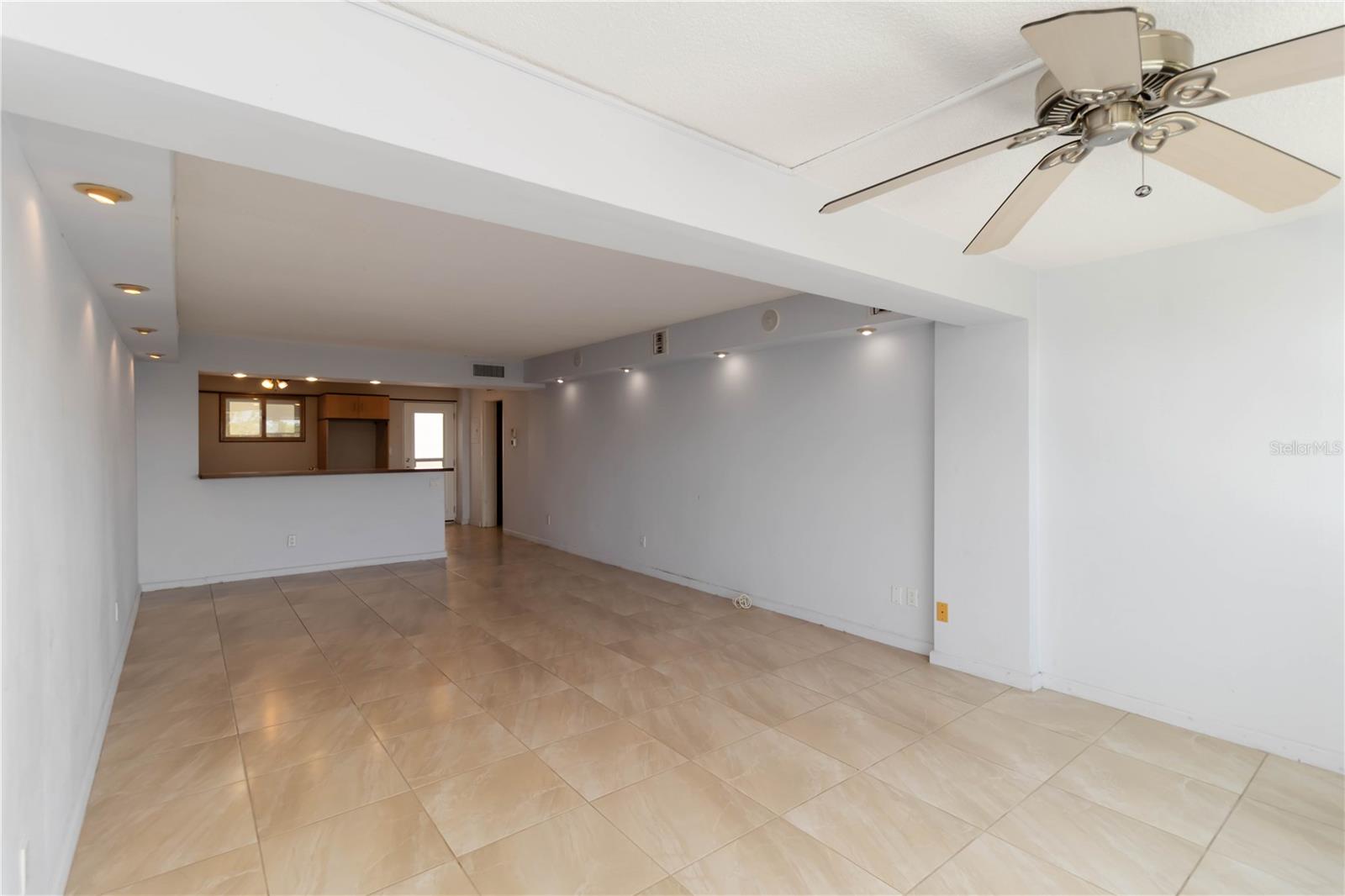 33 S GULFSTREAM AVE #502