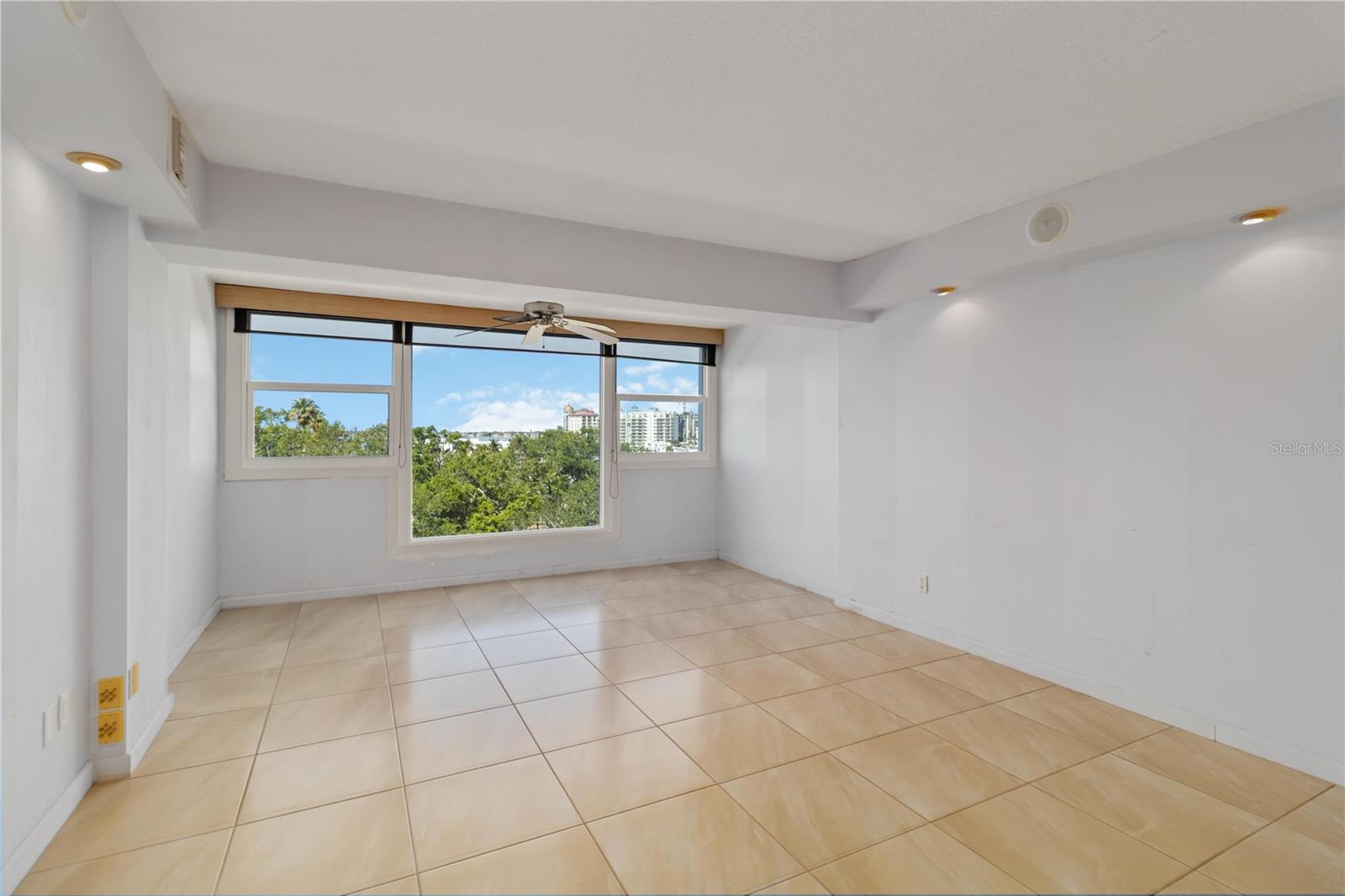 33 S GULFSTREAM AVE #502