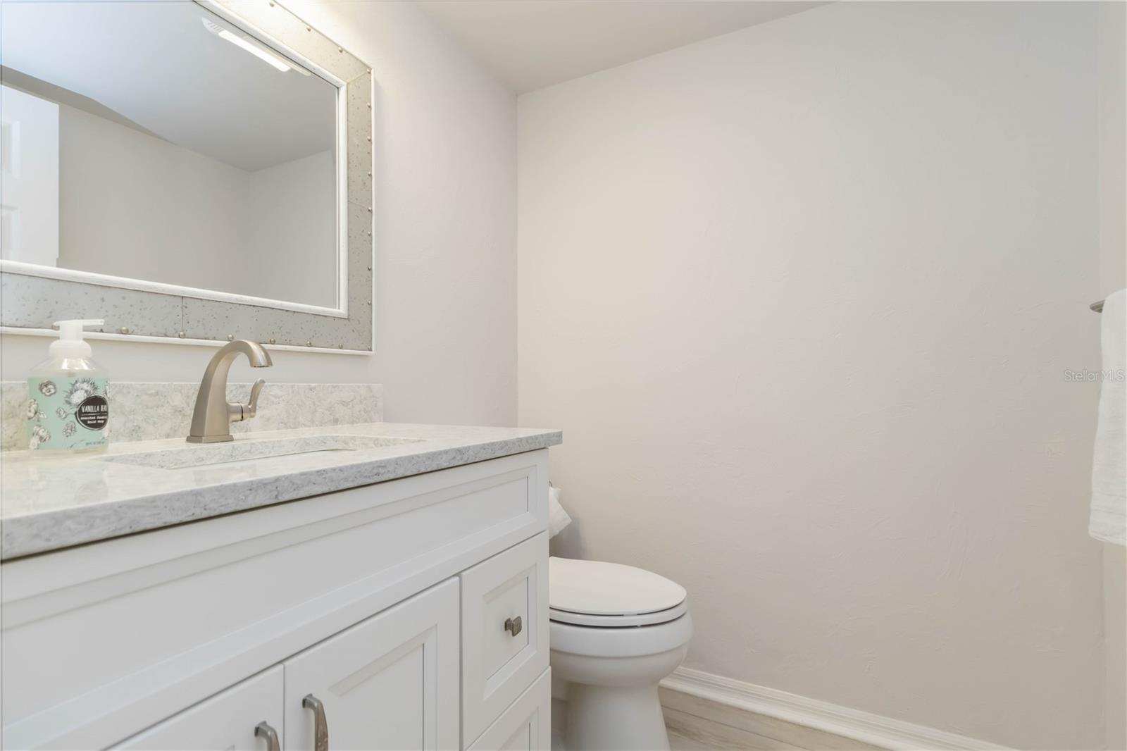 4629 WHIRLAWAY DR #B