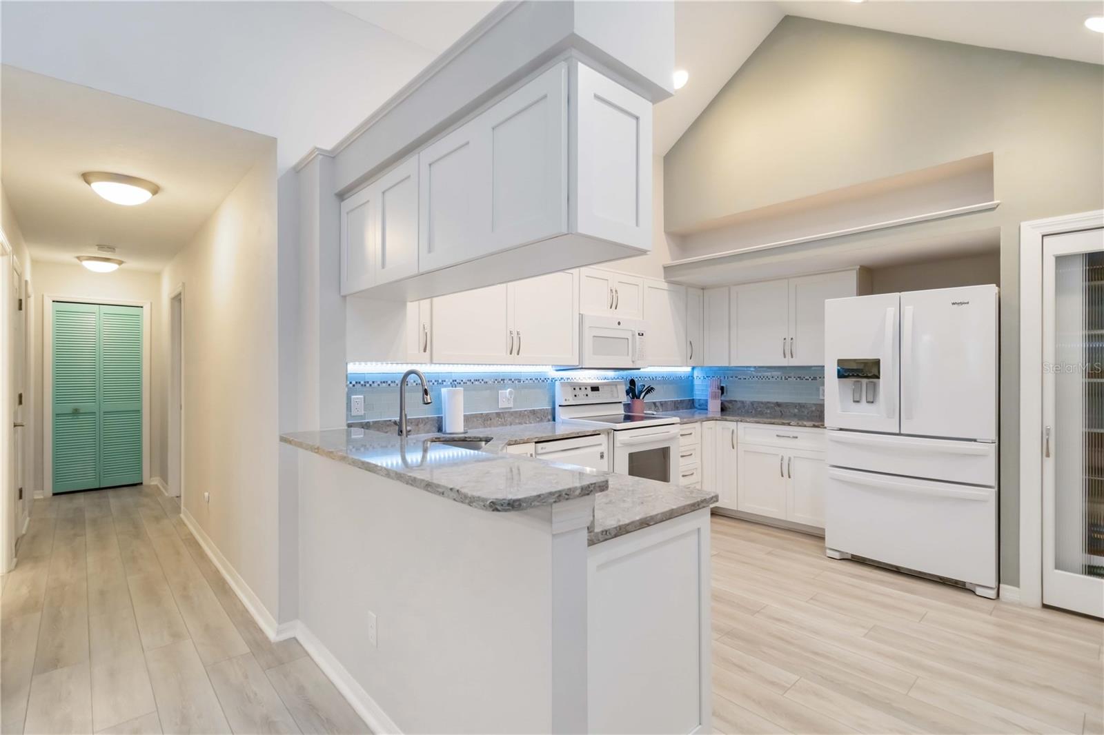 4629 WHIRLAWAY DR #B