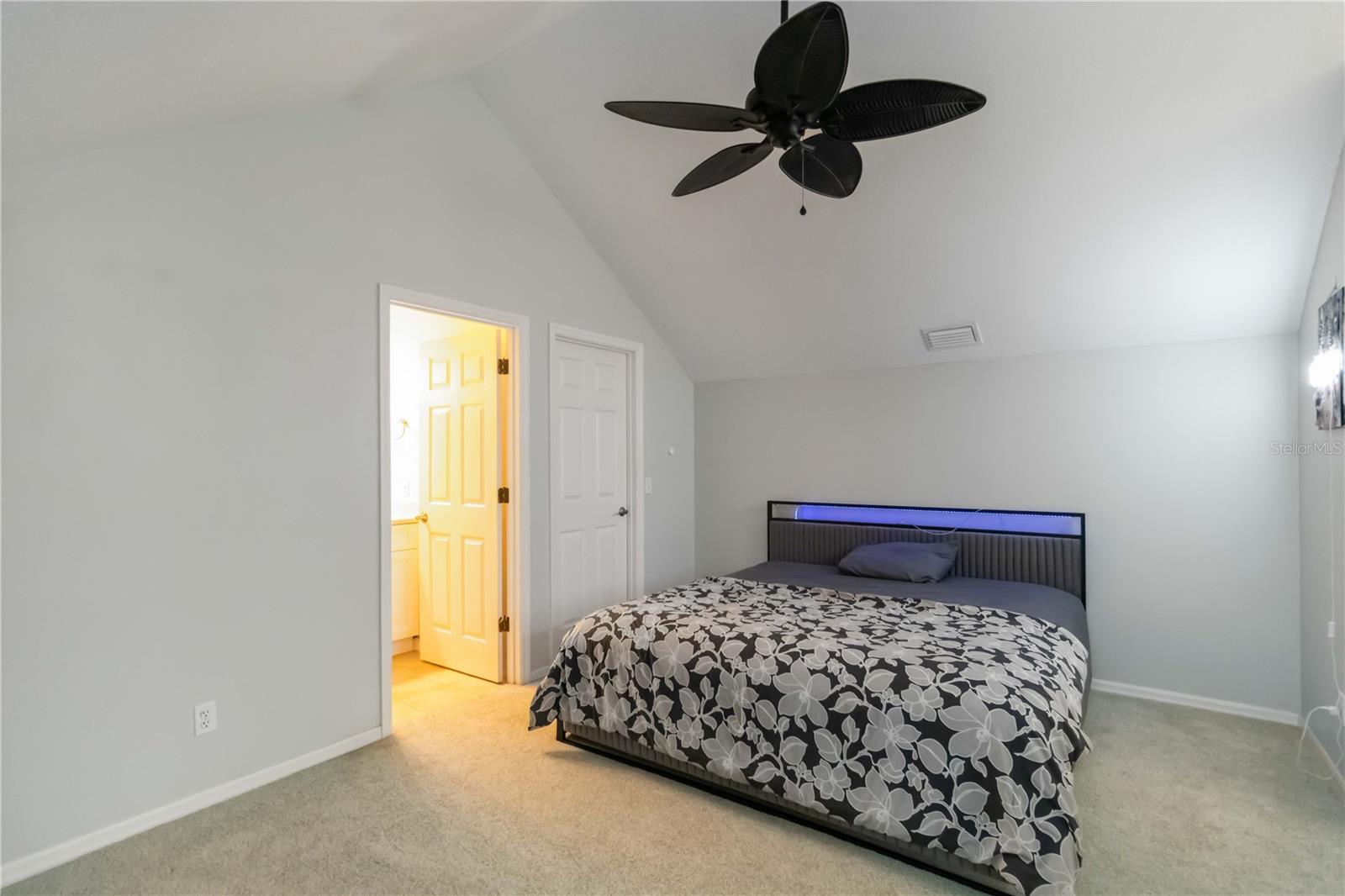 4629 WHIRLAWAY DR #B