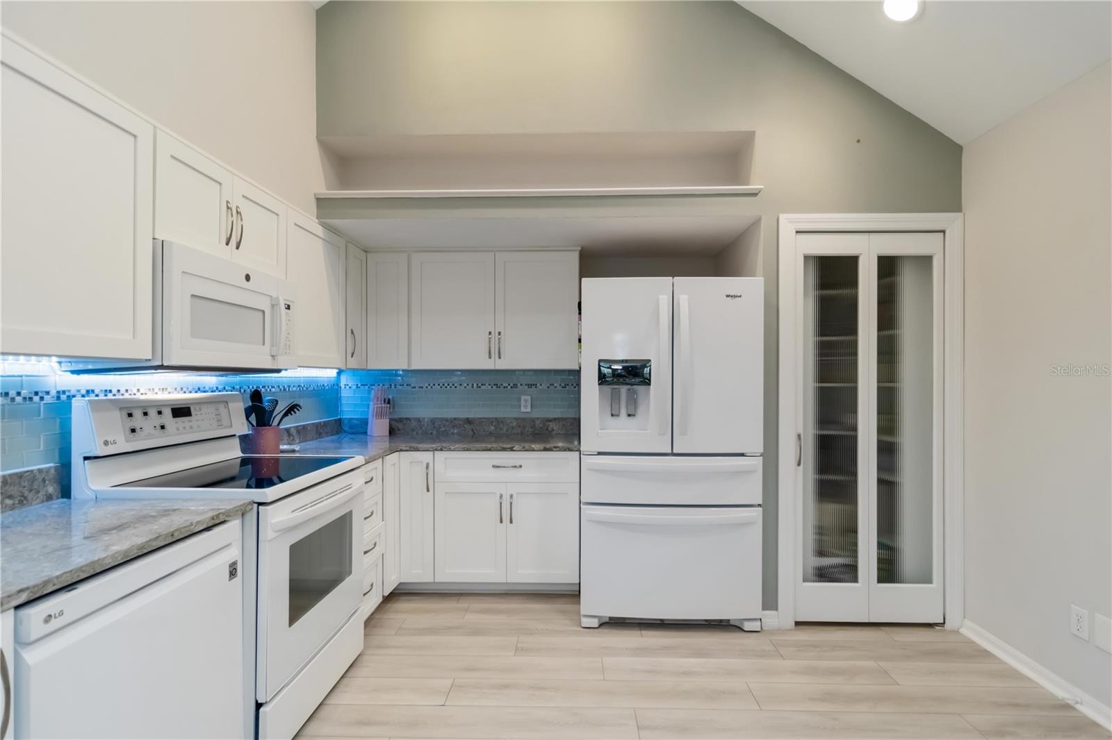 4629 WHIRLAWAY DR #B