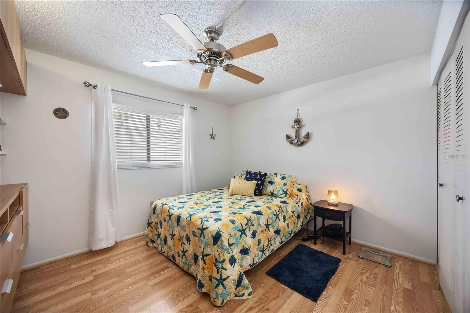 2220 STICKNEY POINT RD #528