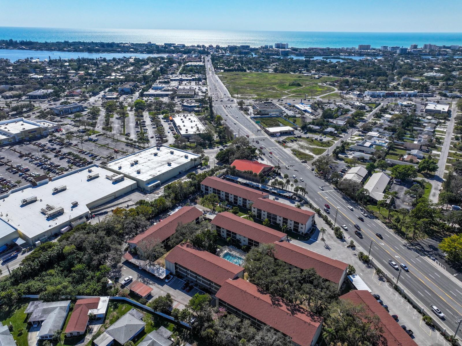 2220 STICKNEY POINT RD #528