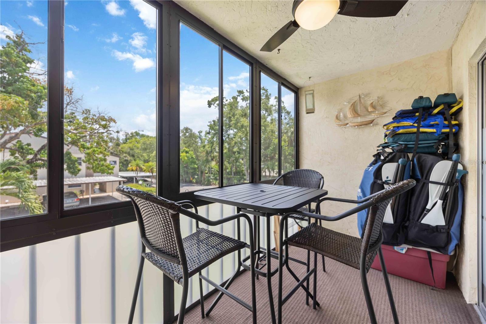 2220 STICKNEY POINT RD #528