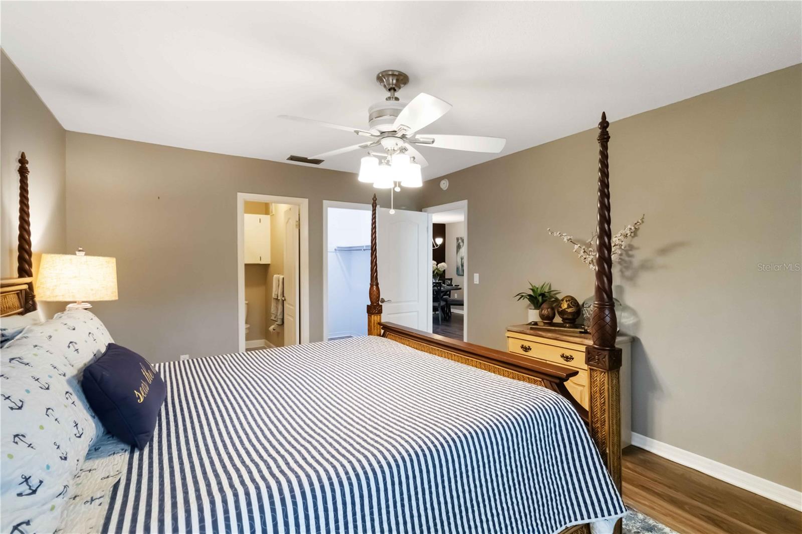 2300 STICKNEY POINT RD #125