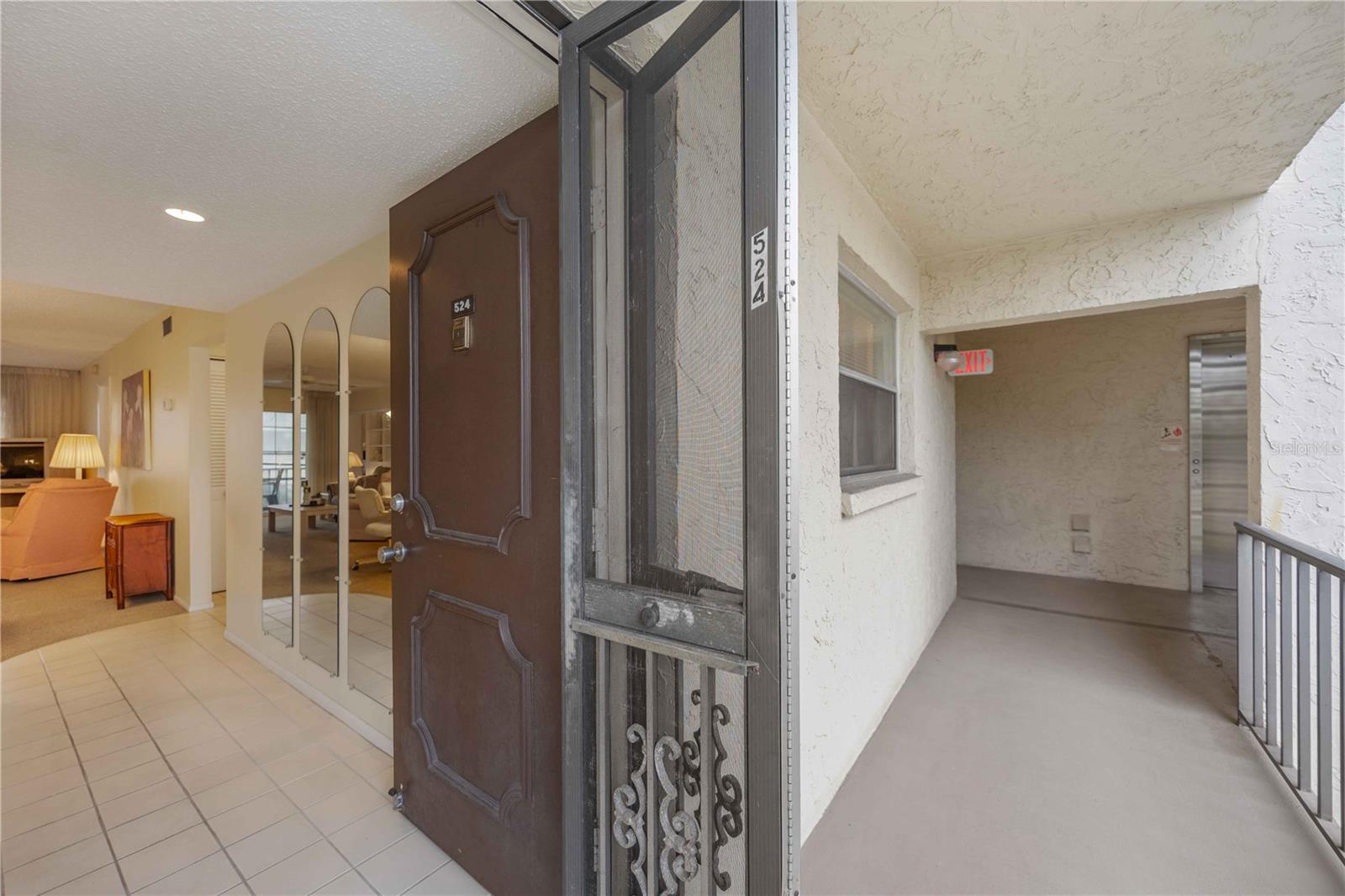 2220 STICKNEY POINT RD #524