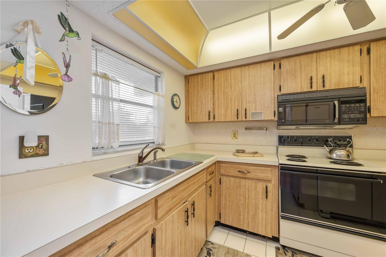 2220 STICKNEY POINT RD #524