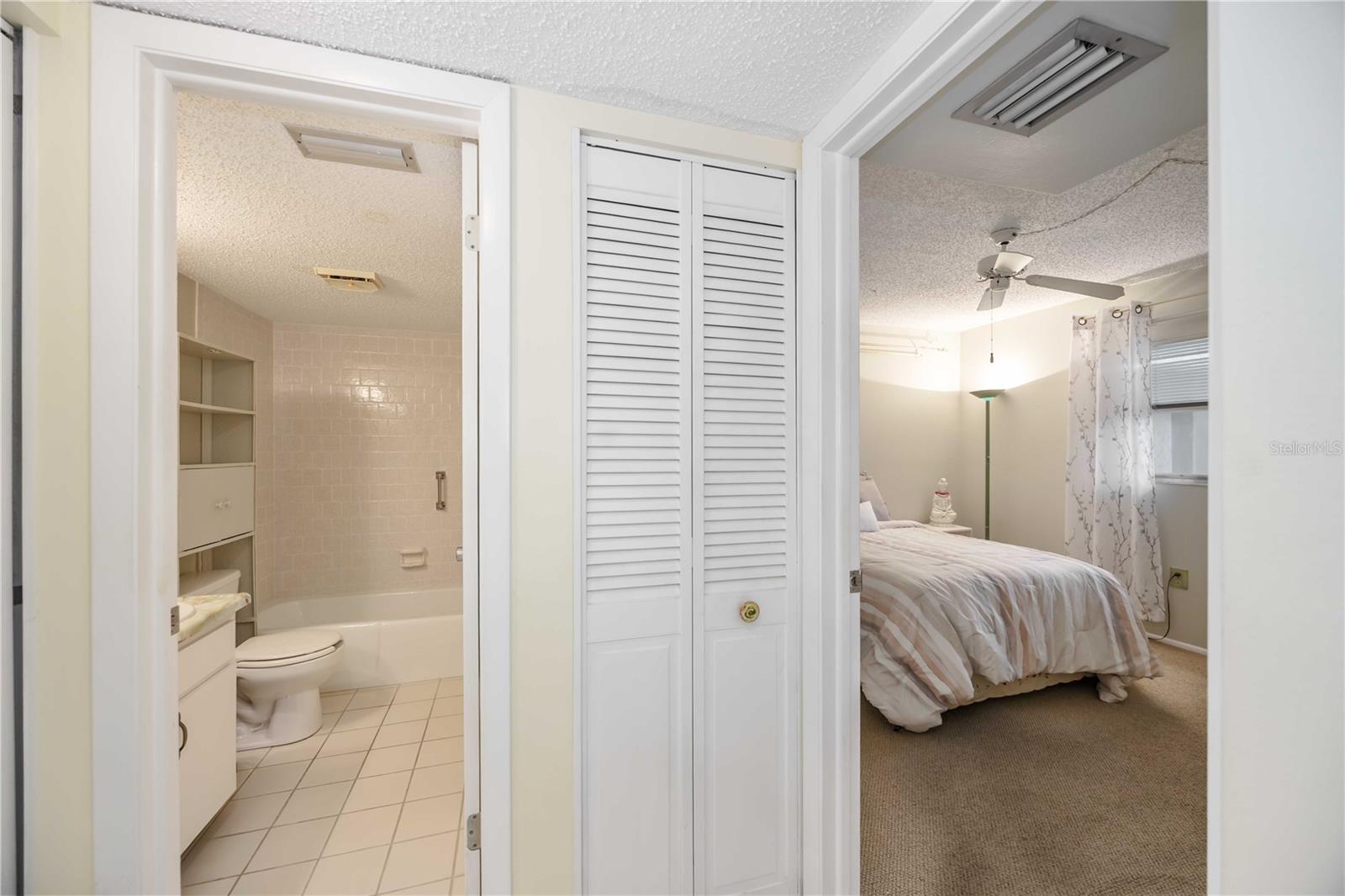 2220 STICKNEY POINT RD #524