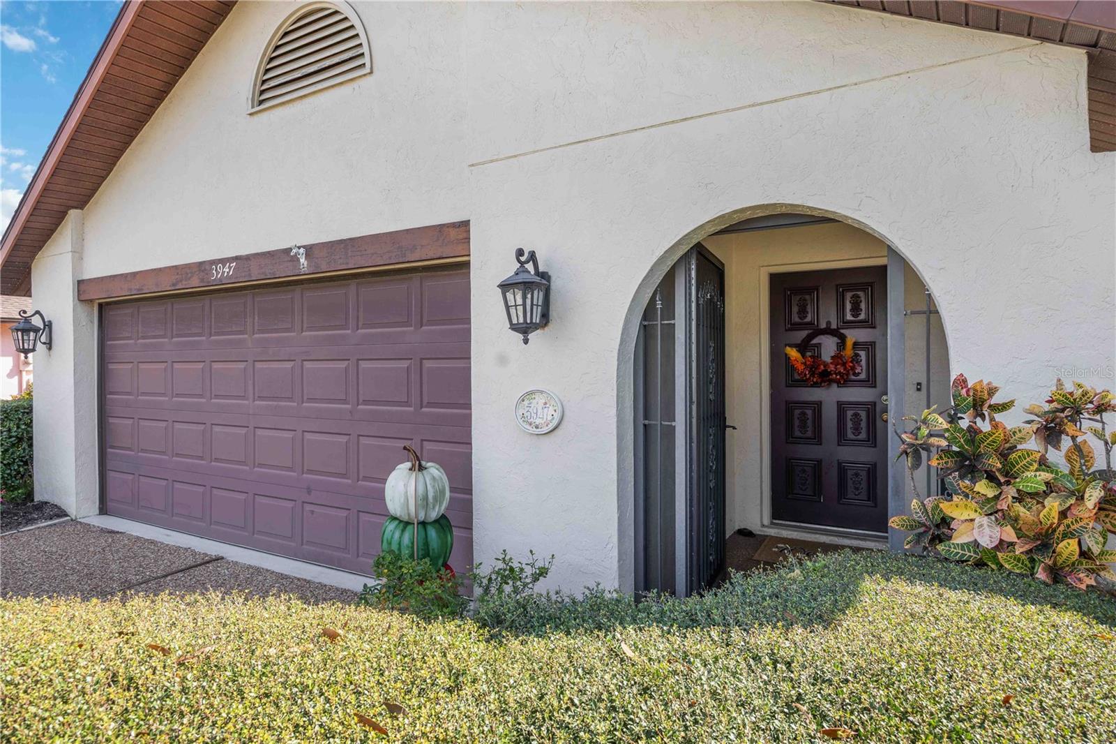 3947 COUNTRY VIEW DR