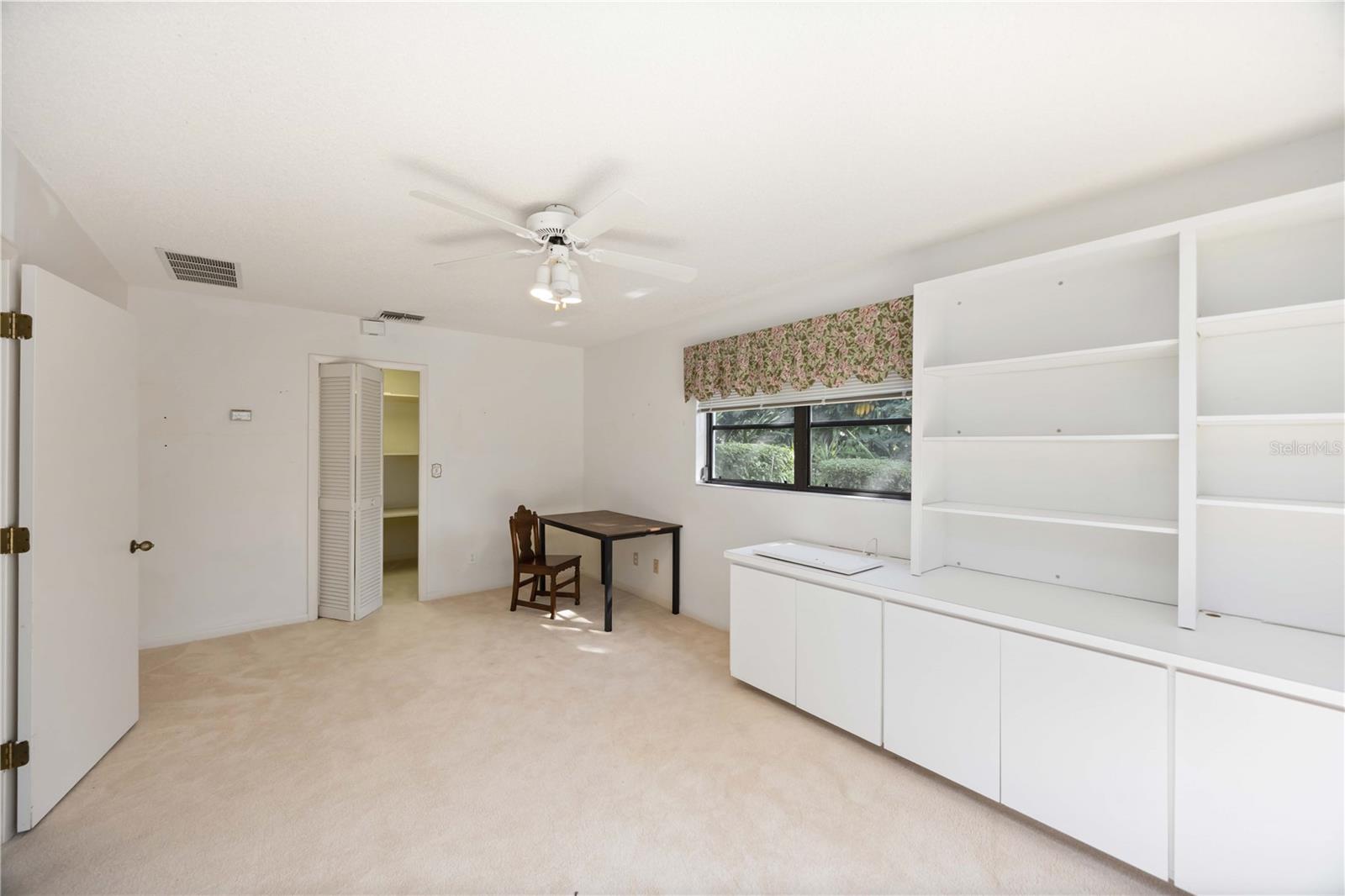 3947 COUNTRY VIEW DR