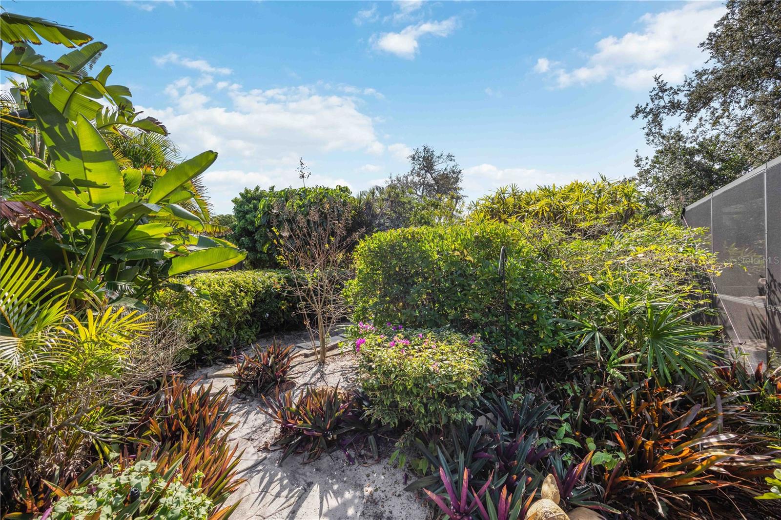 3947 COUNTRY VIEW DR