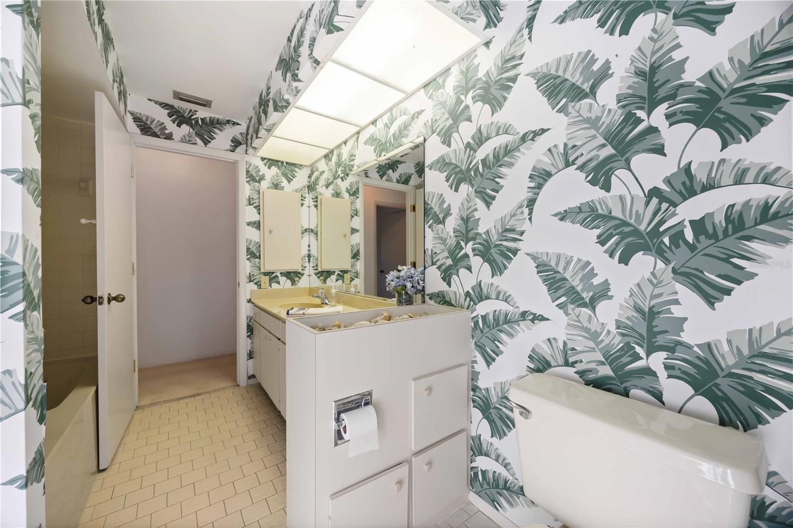 3947 COUNTRY VIEW DR