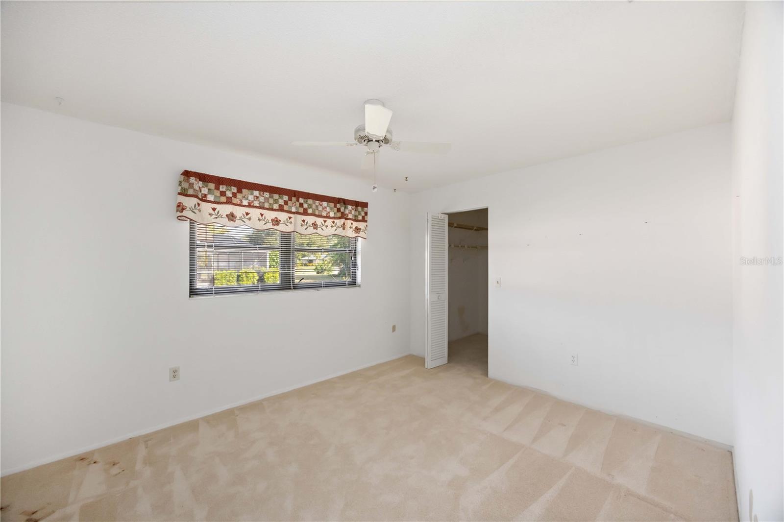 3947 COUNTRY VIEW DR