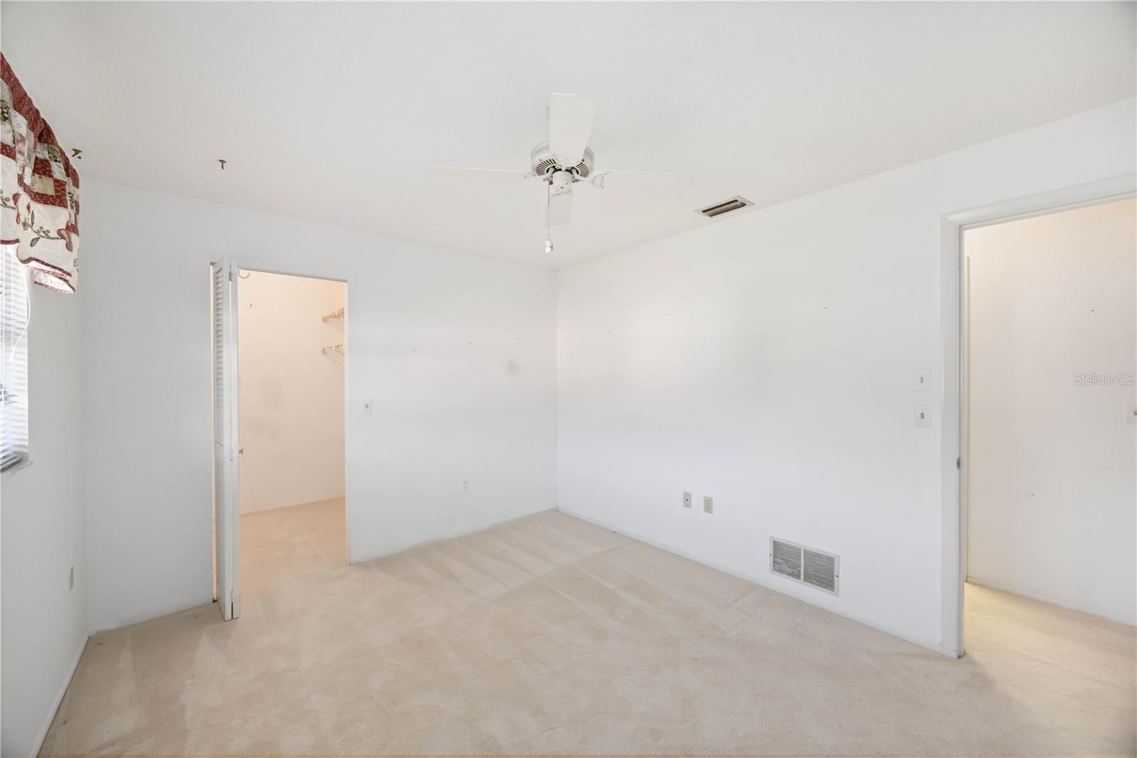 3947 COUNTRY VIEW DR