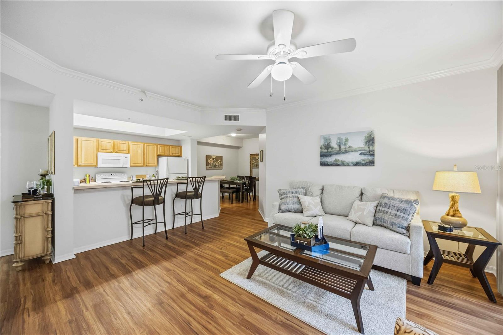 5721 BENTGRASS DR #20-104