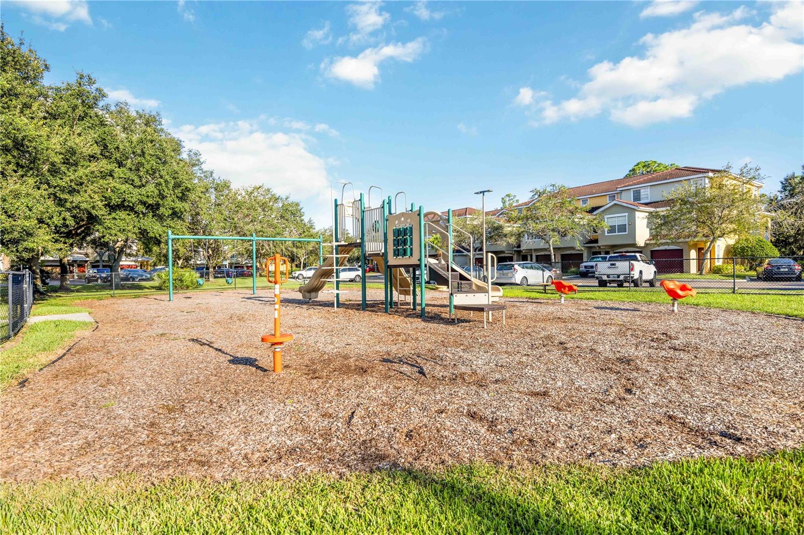 5721 BENTGRASS DR #20-104