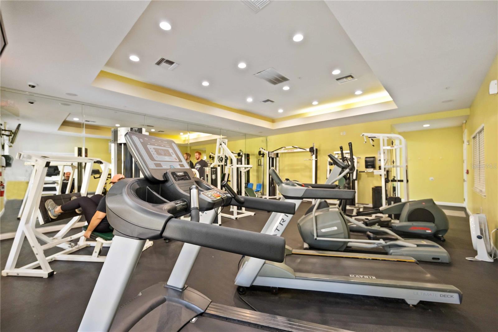 5721 BENTGRASS DR #20-104