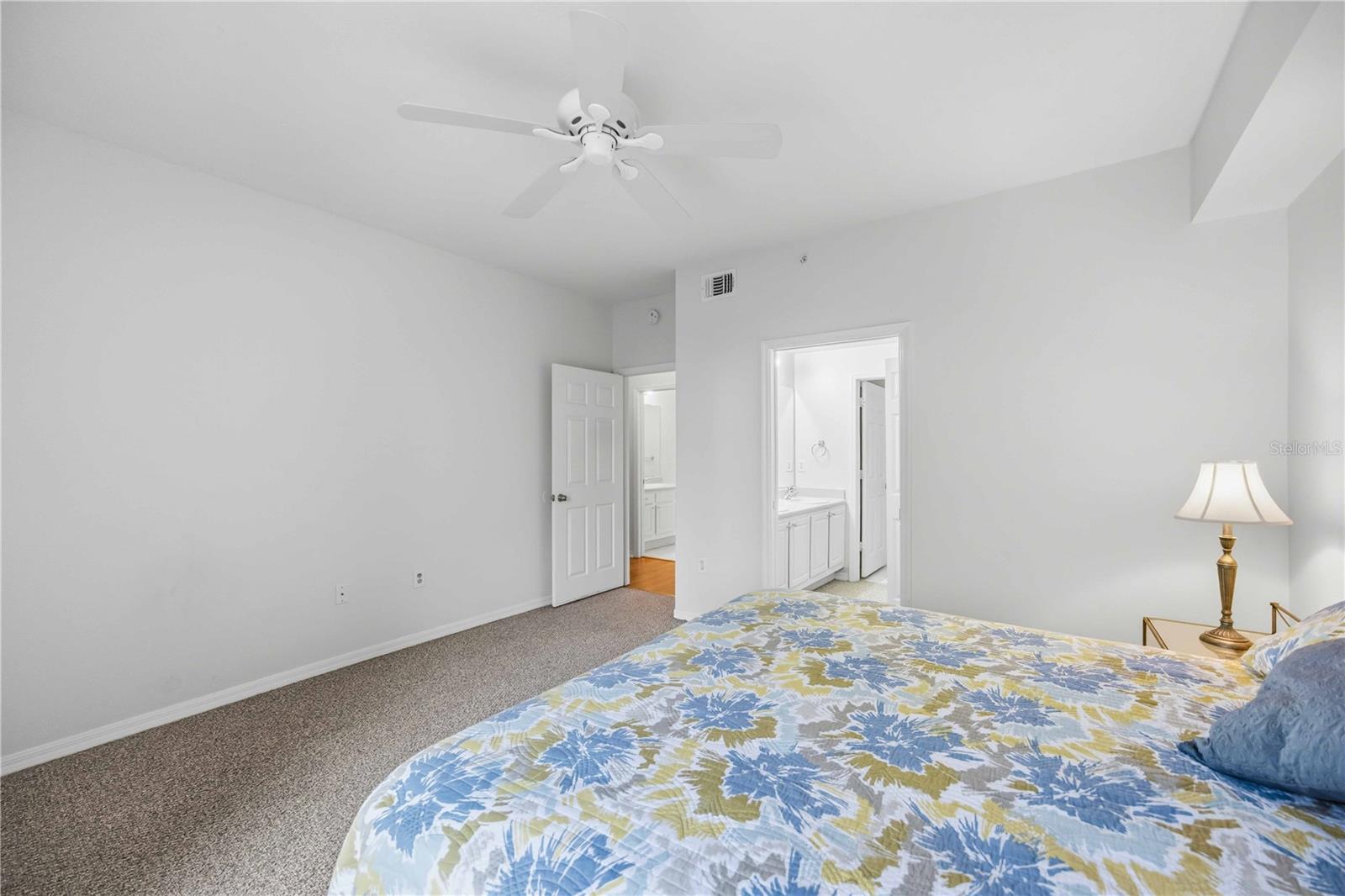 5721 BENTGRASS DR #20-104