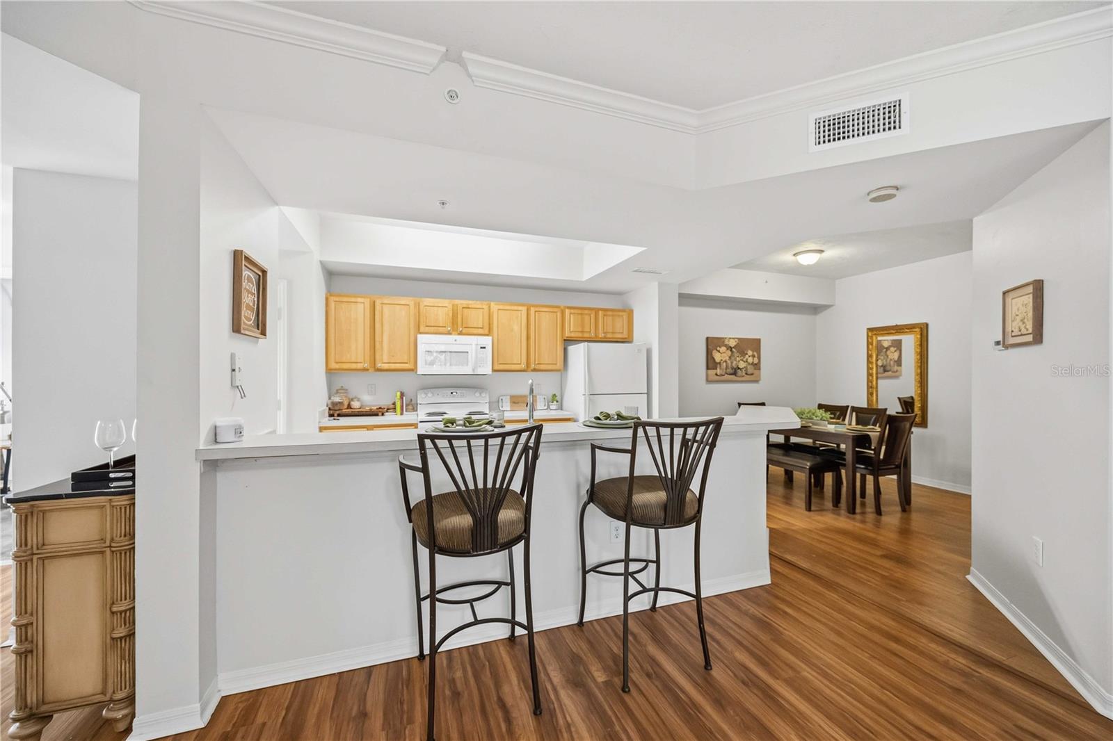 5721 BENTGRASS DR #20-104