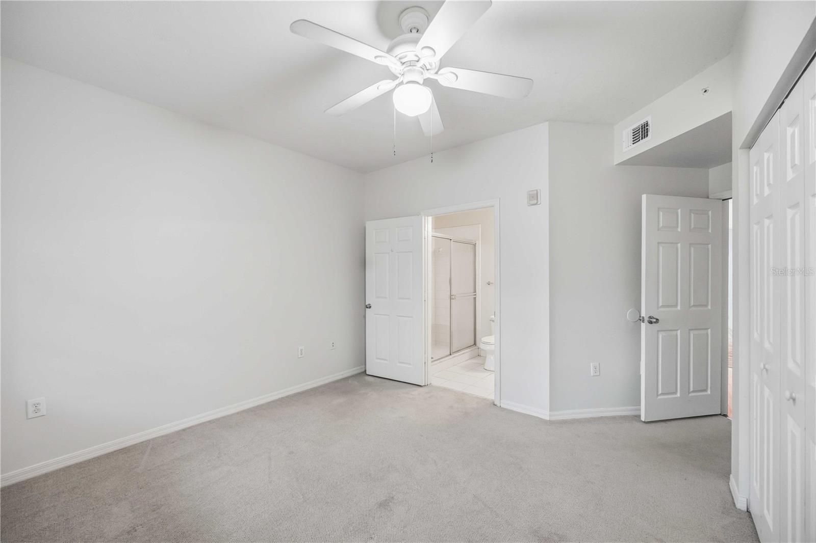 5721 BENTGRASS DR #20-104