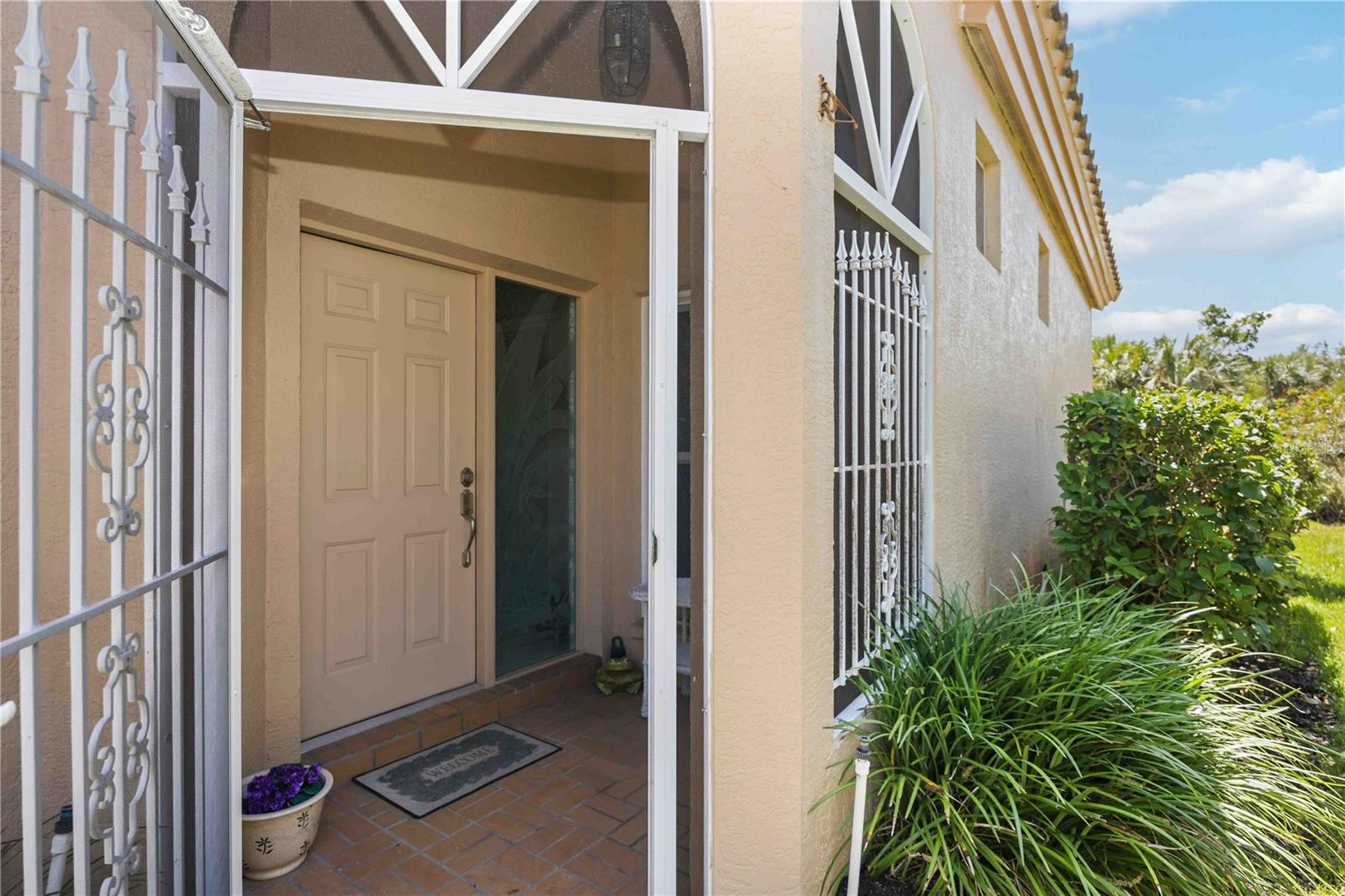 4072 JARDIN LN