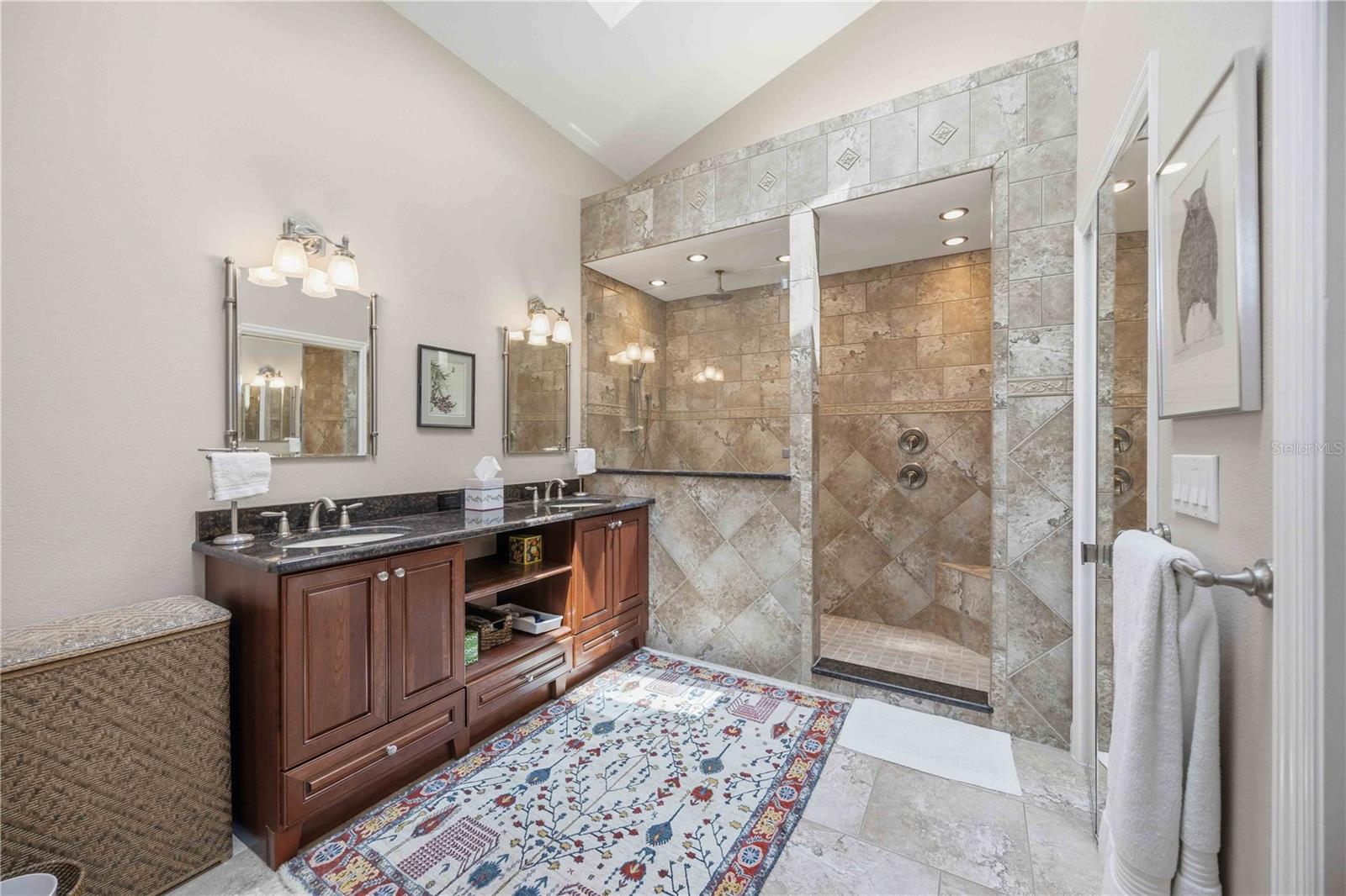 4072 JARDIN LN