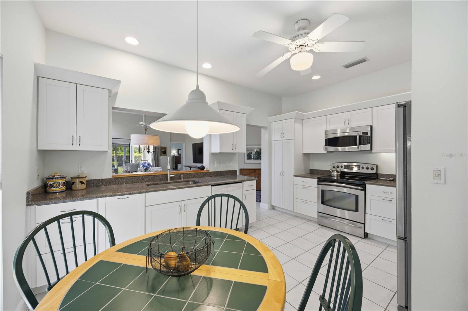 4072 JARDIN LN