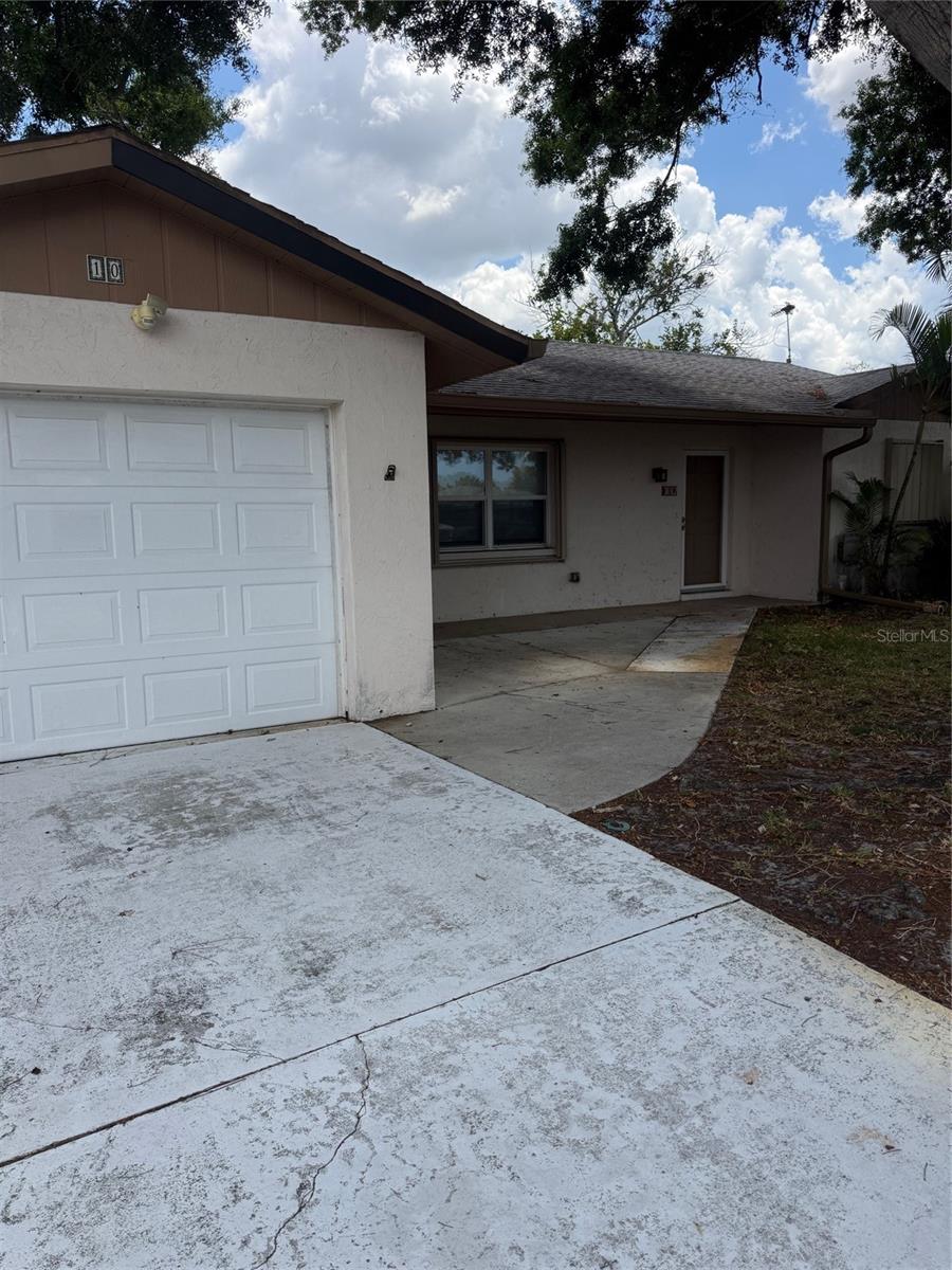 102 SANDHURST DR