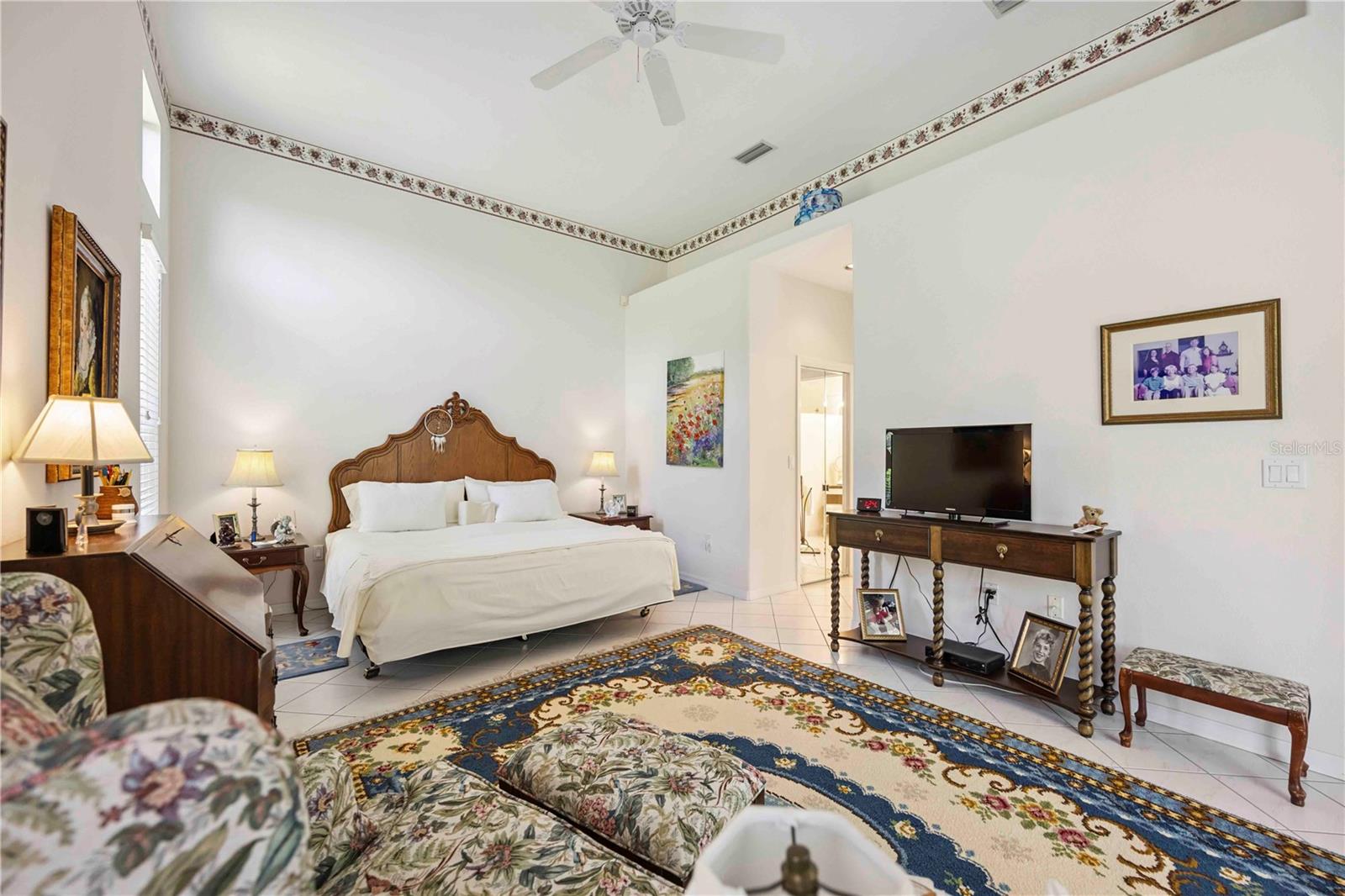 3852 AMAPOLA LN