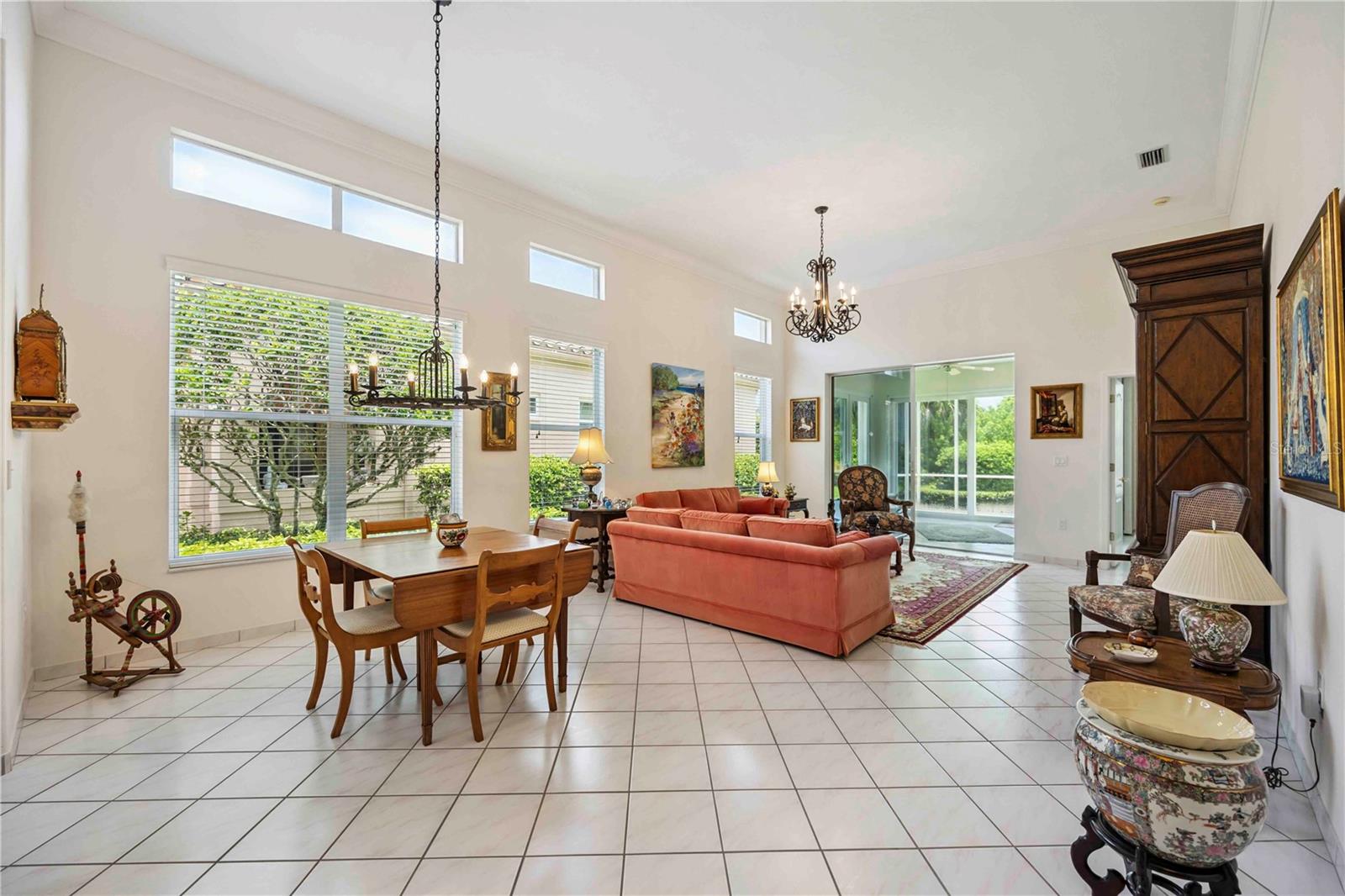 3852 AMAPOLA LN