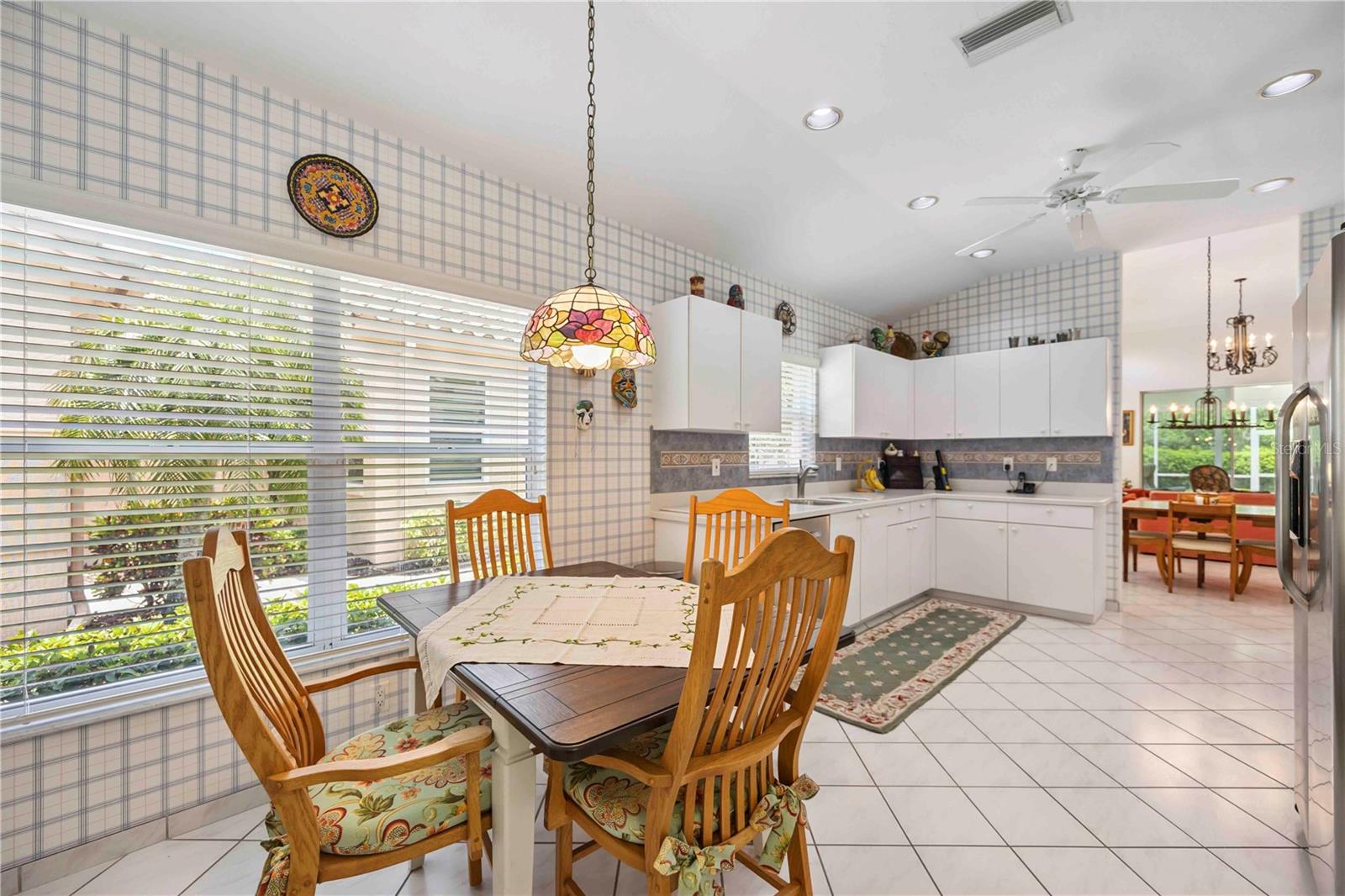 3852 AMAPOLA LN