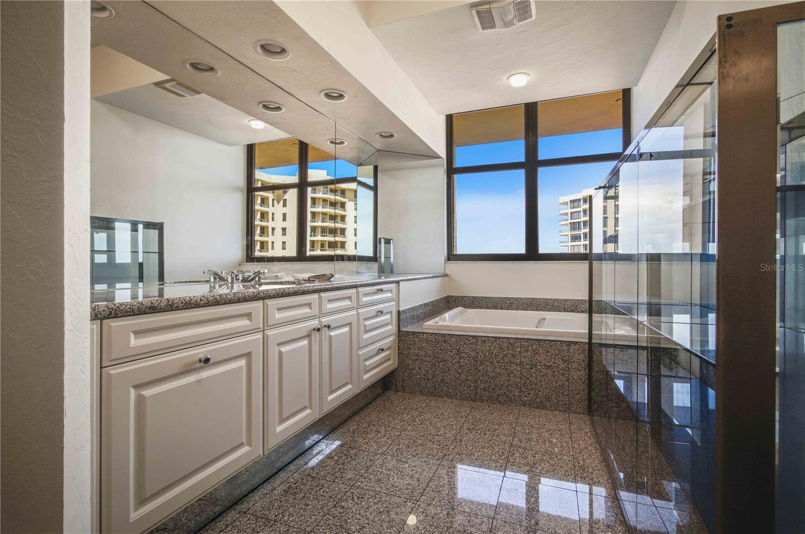 1241 GULF OF MEXICO DR #608