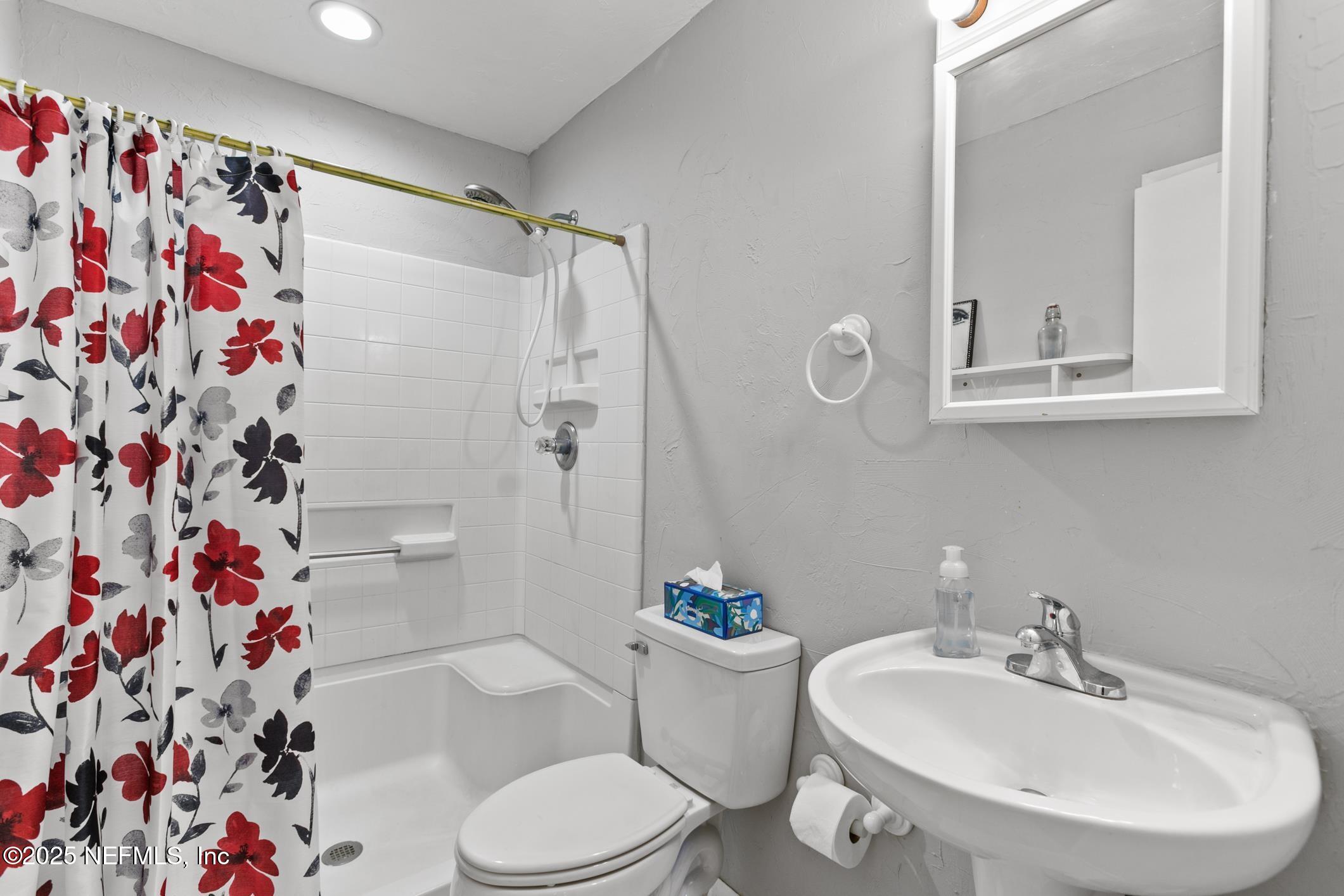 958 & 954 W GRAND RONDO